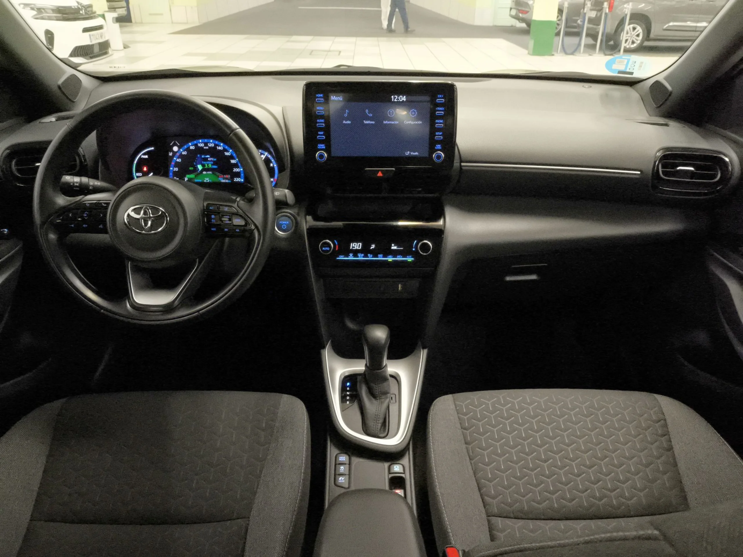 Toyota Yaris Cross 120H Active Tech 85 kW (116 CV) - Foto 11