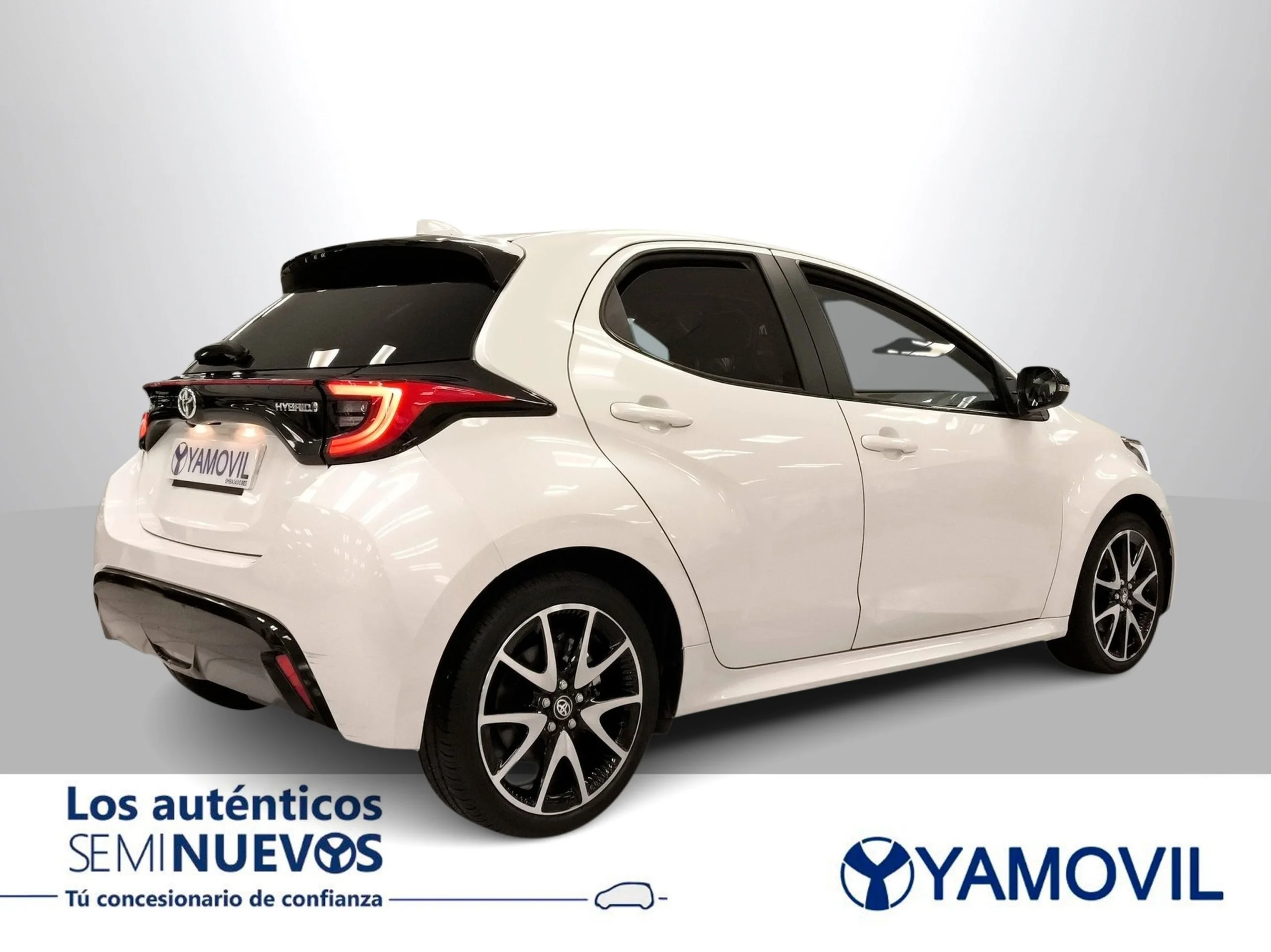 Toyota Yaris 120H Style 85 kW (116 CV) - Foto 8