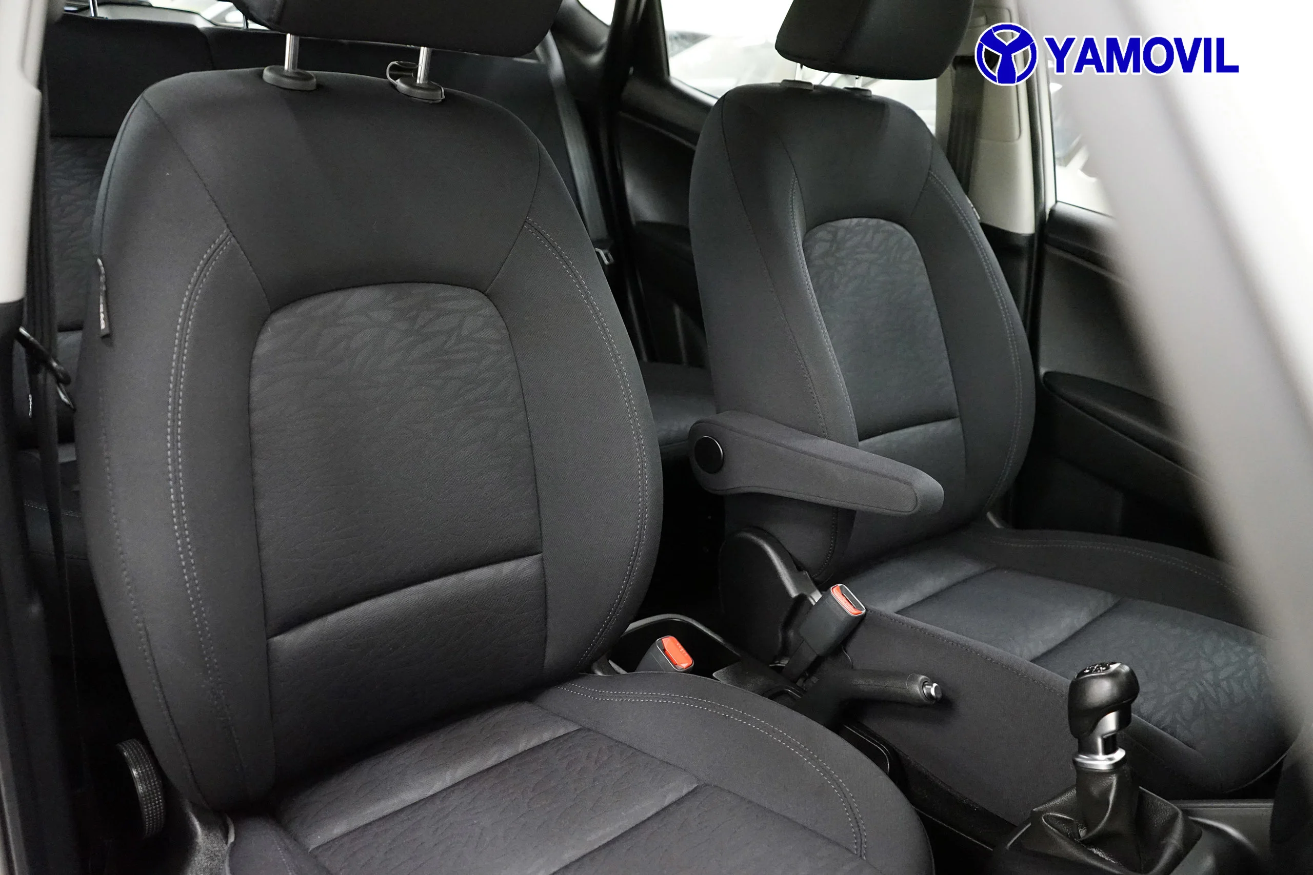 Hyundai Ix20 1.4 MPI BlueDrive 25 Aniversario 66 kW (90 CV) - Foto 15