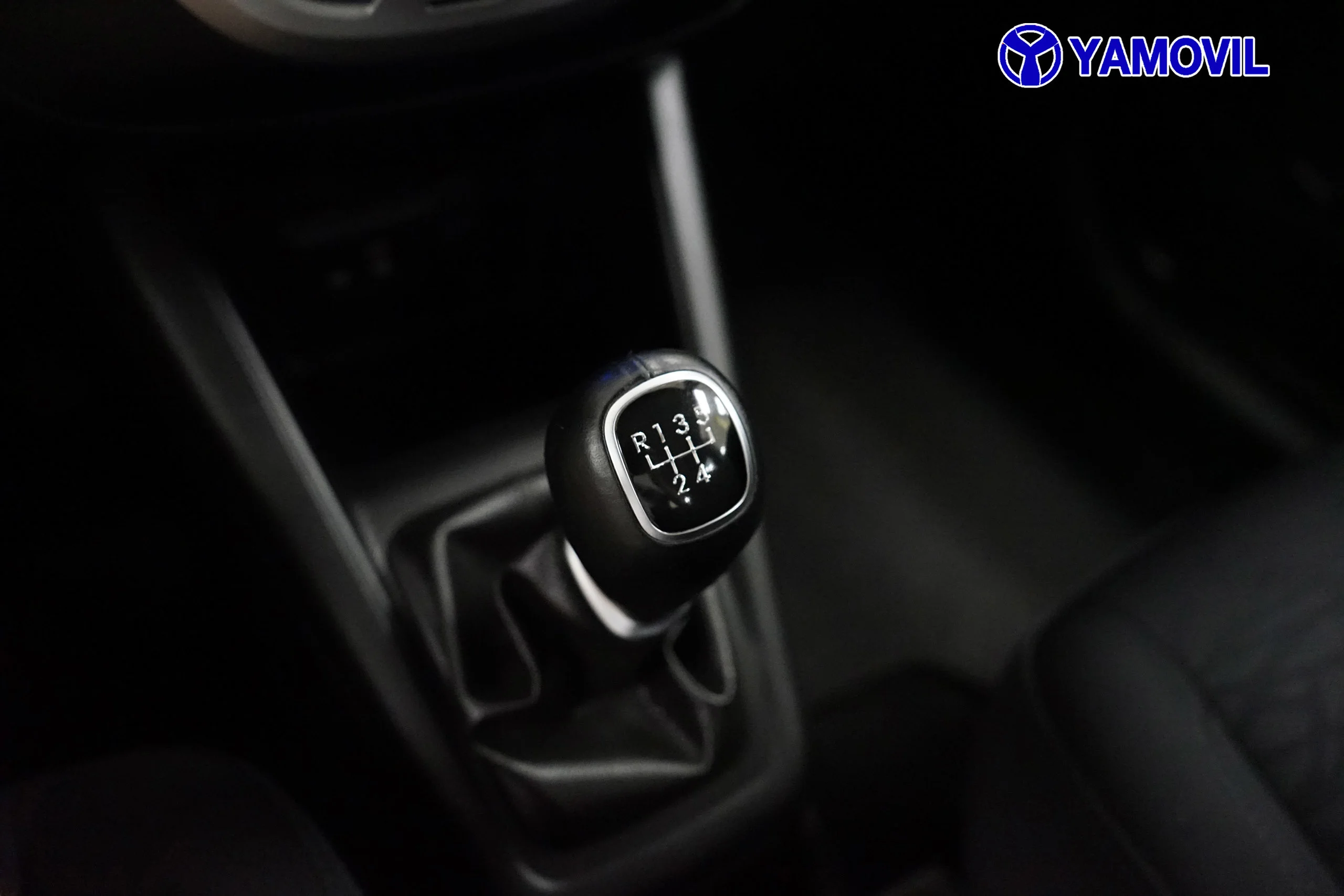 Hyundai Ix20 1.4 MPI BlueDrive 25 Aniversario 66 kW (90 CV) - Foto 27