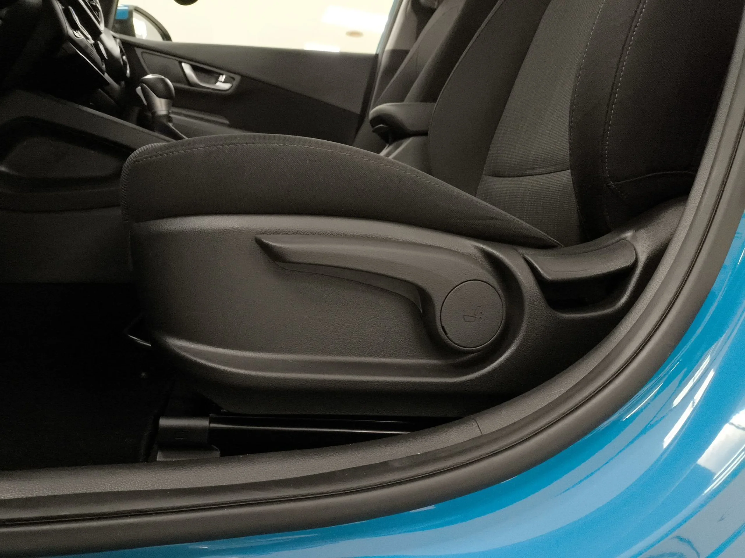 Hyundai Kona 1.6 GDI HEV Maxx DCT 104 kW (141 CV) - Foto 9