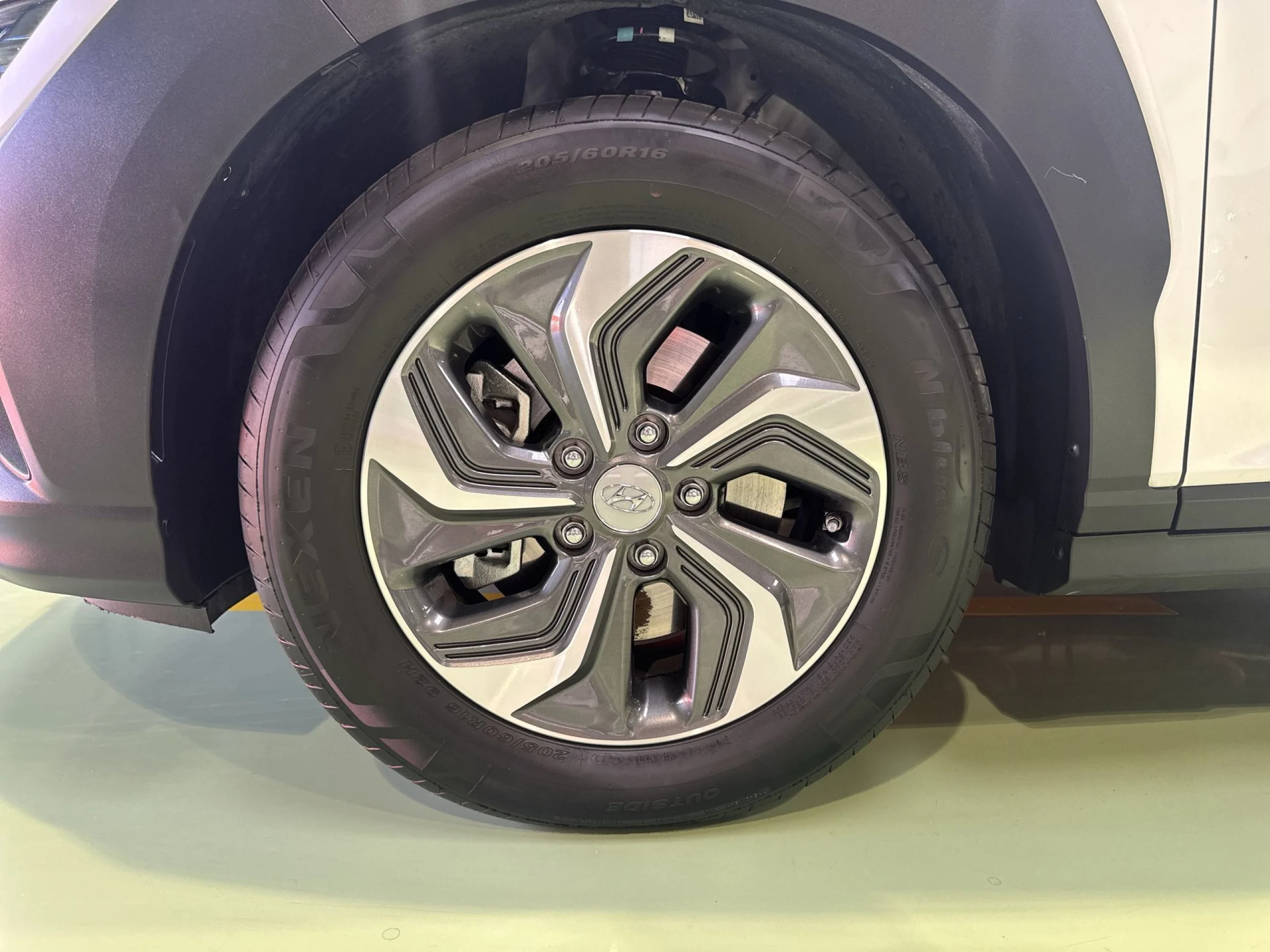 Hyundai Kona 1.6 GDI HEV Maxx DCT 104 kW (141 CV) - Foto 7