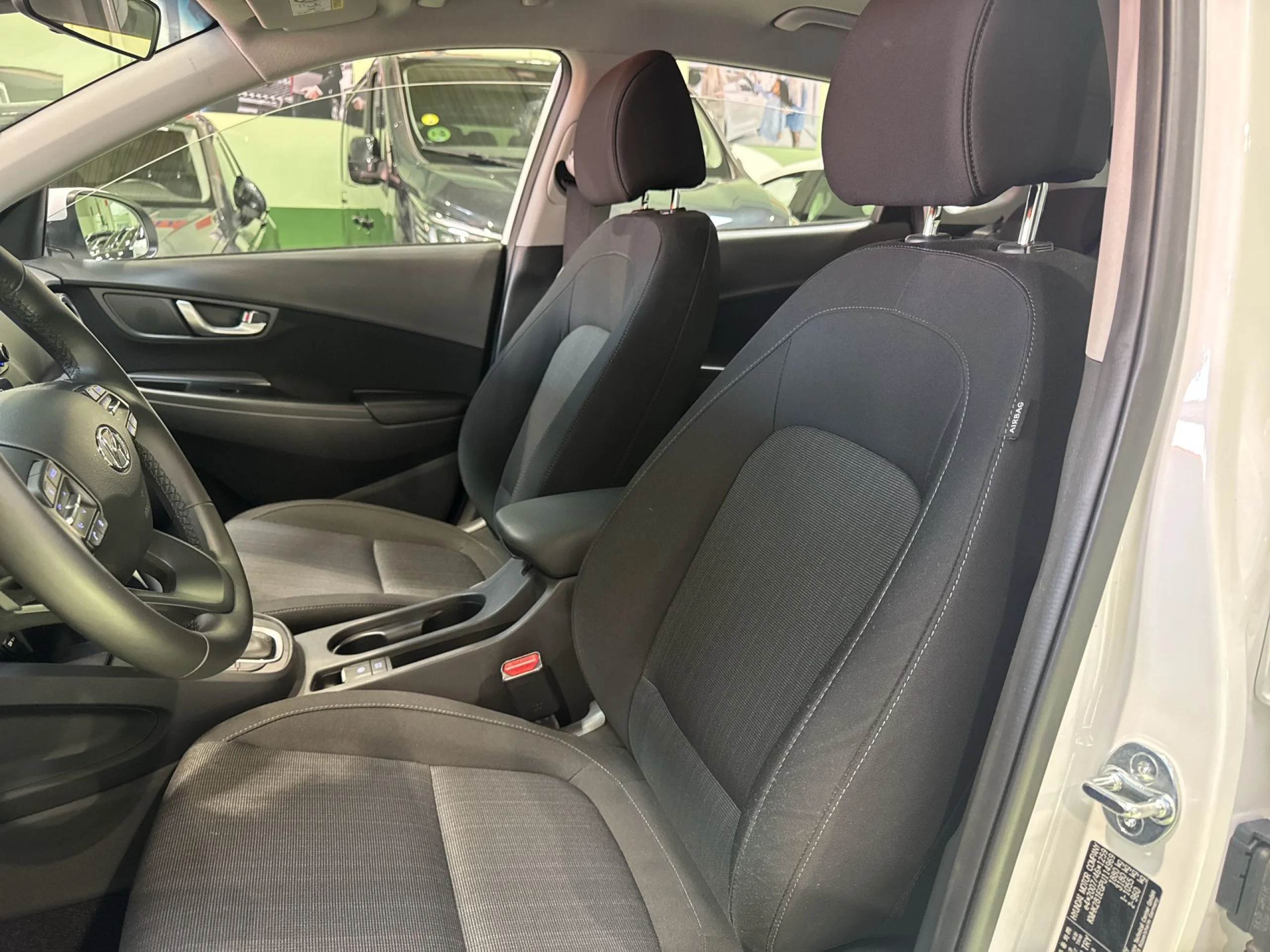 Hyundai Kona 1.6 GDI HEV Maxx DCT 104 kW (141 CV) - Foto 8
