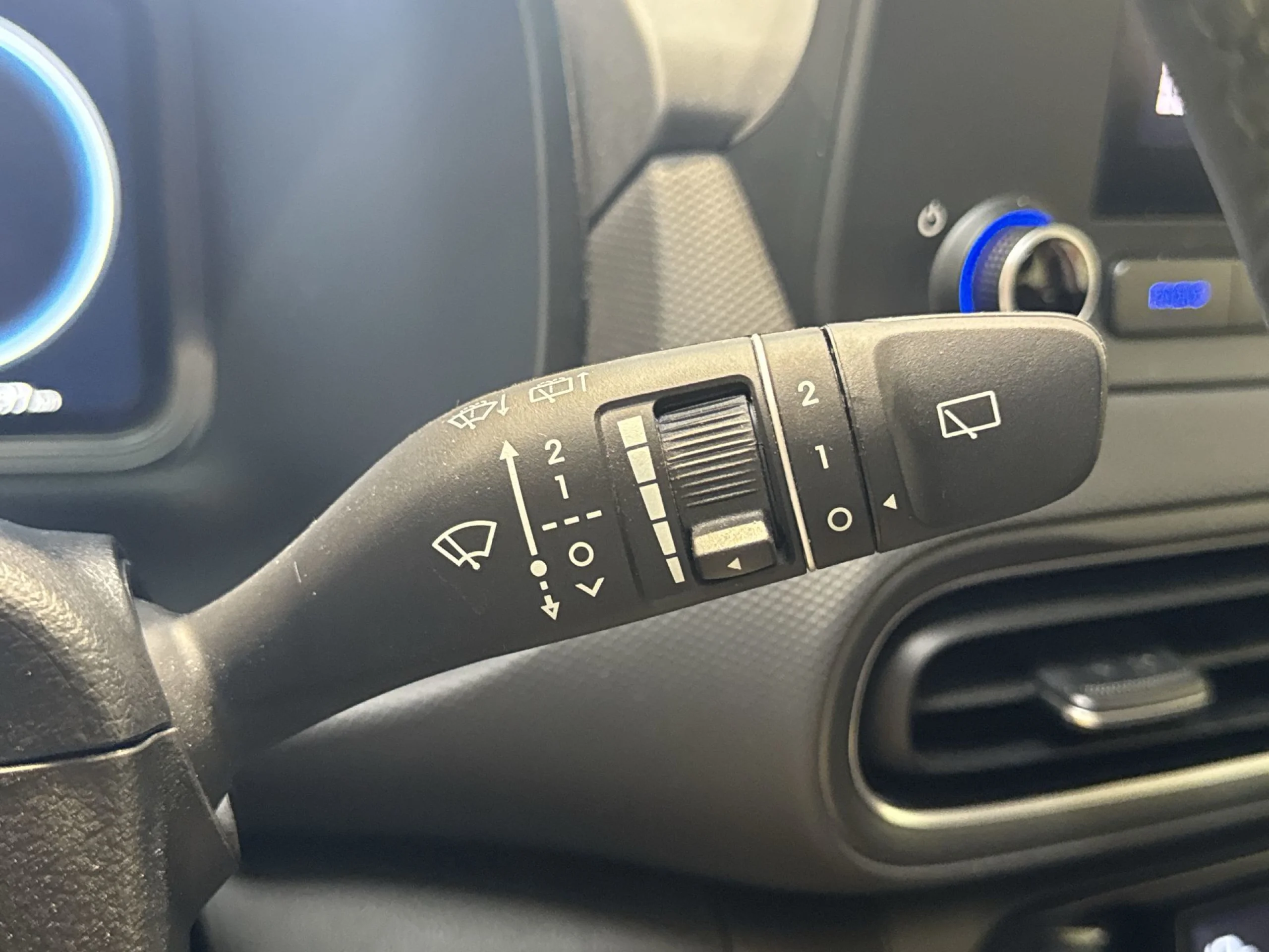 Hyundai Kona 1.6 GDI HEV Maxx DCT 104 kW (141 CV) - Foto 18