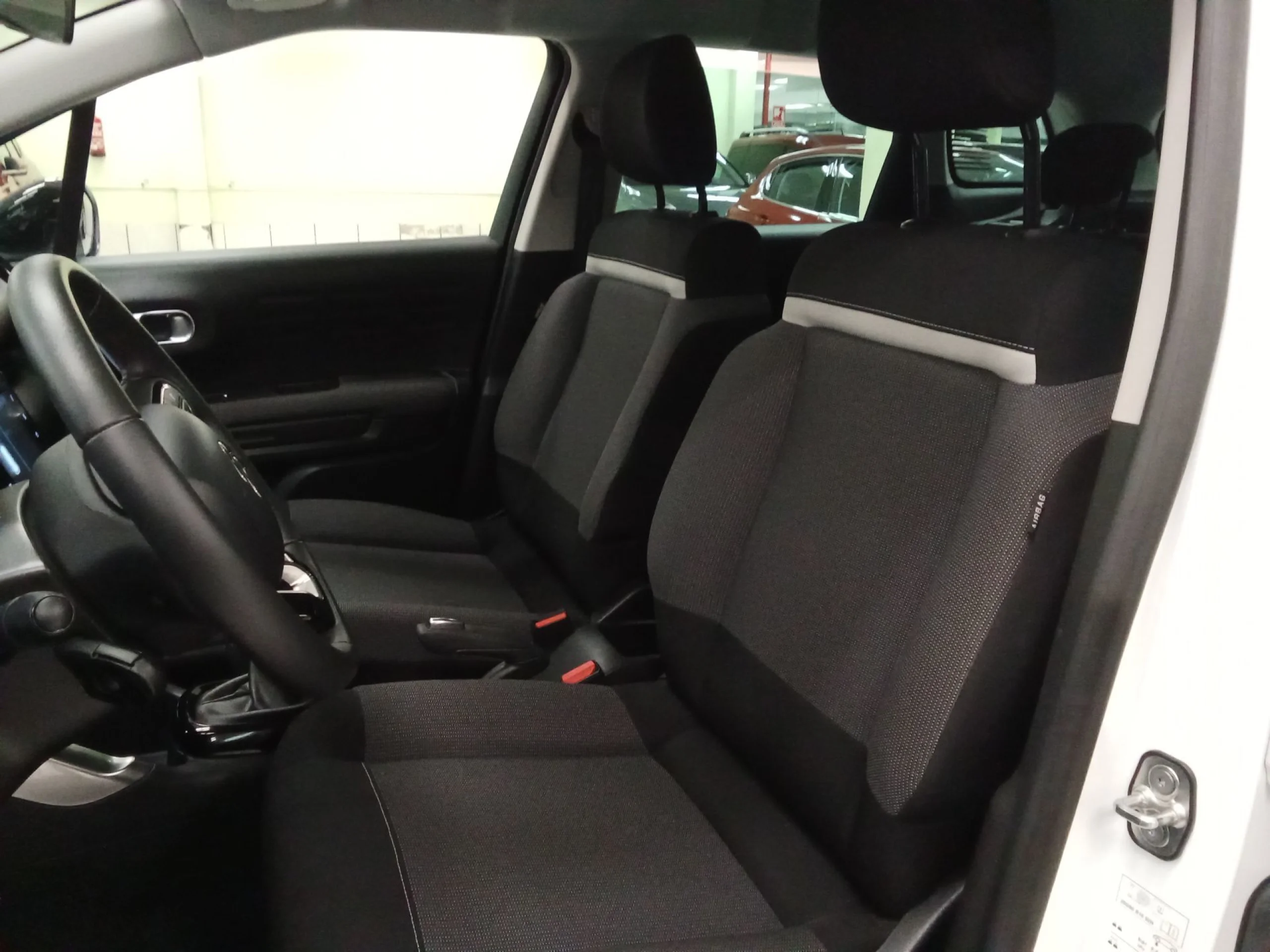 Citroen C3 Aircross PureTech 110 SANDS Shine 81 kW (110 CV) - Foto 8