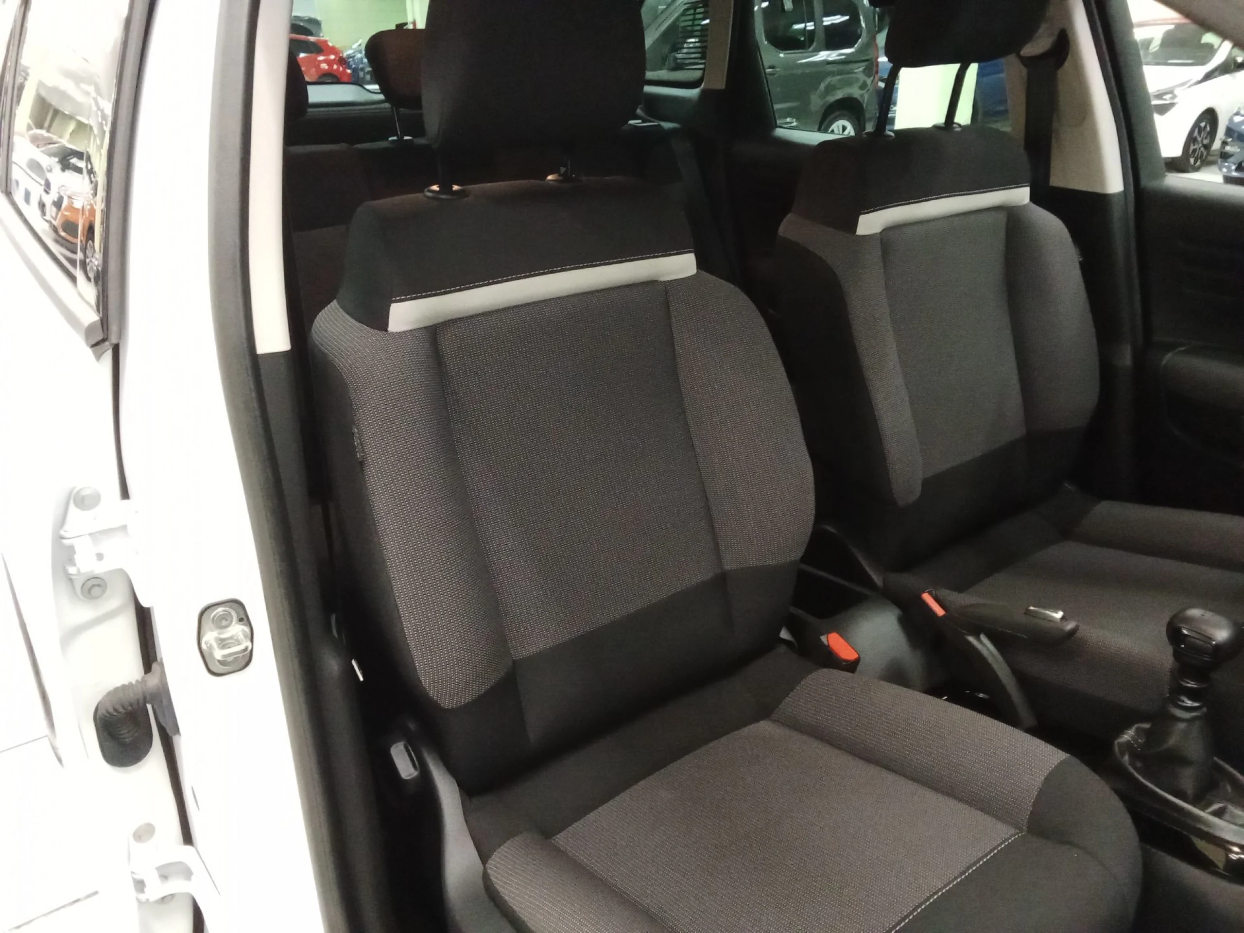 Citroen C3 Aircross PureTech 110 SANDS Shine 81 kW (110 CV) - Foto 30