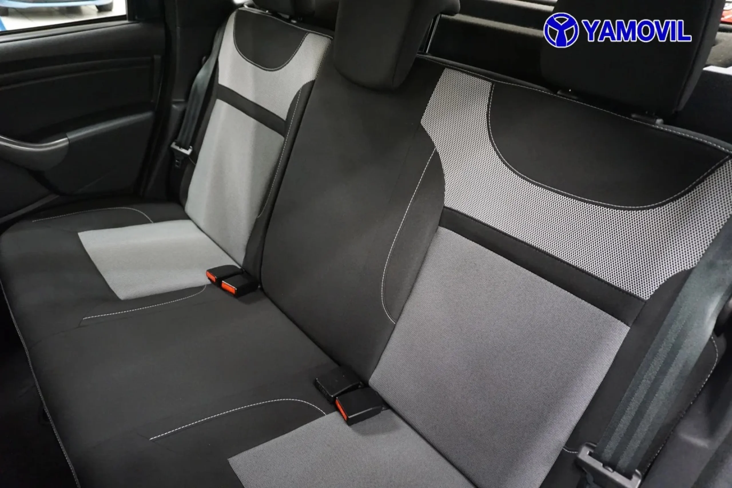 Dacia Duster 1.5 dCi Laureate 4x4 81 kW (110 CV) - Foto 14
