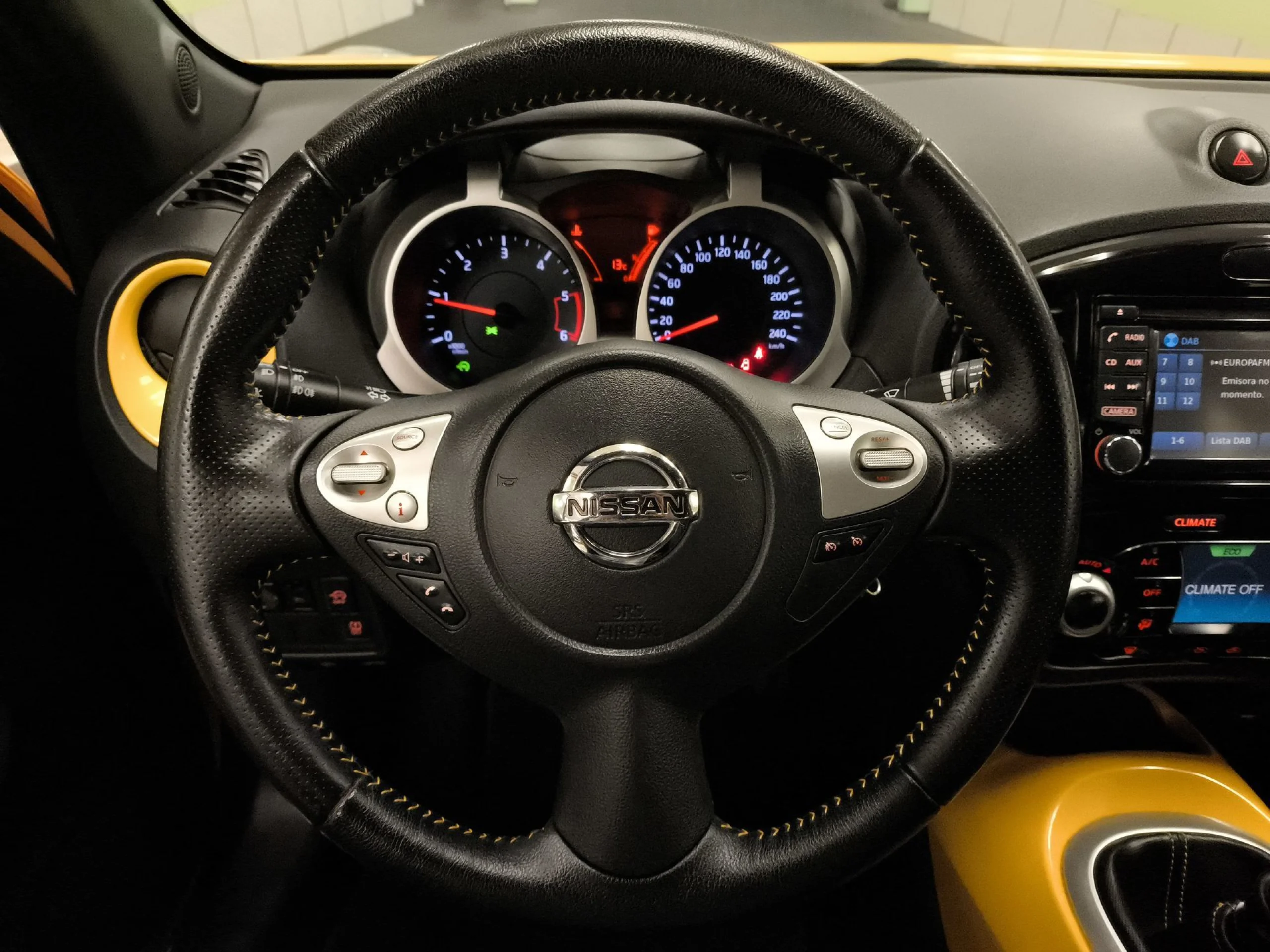 Nissan Juke 1.5 dCi Acenta 4x2 81 kW (110 CV) - Foto 12