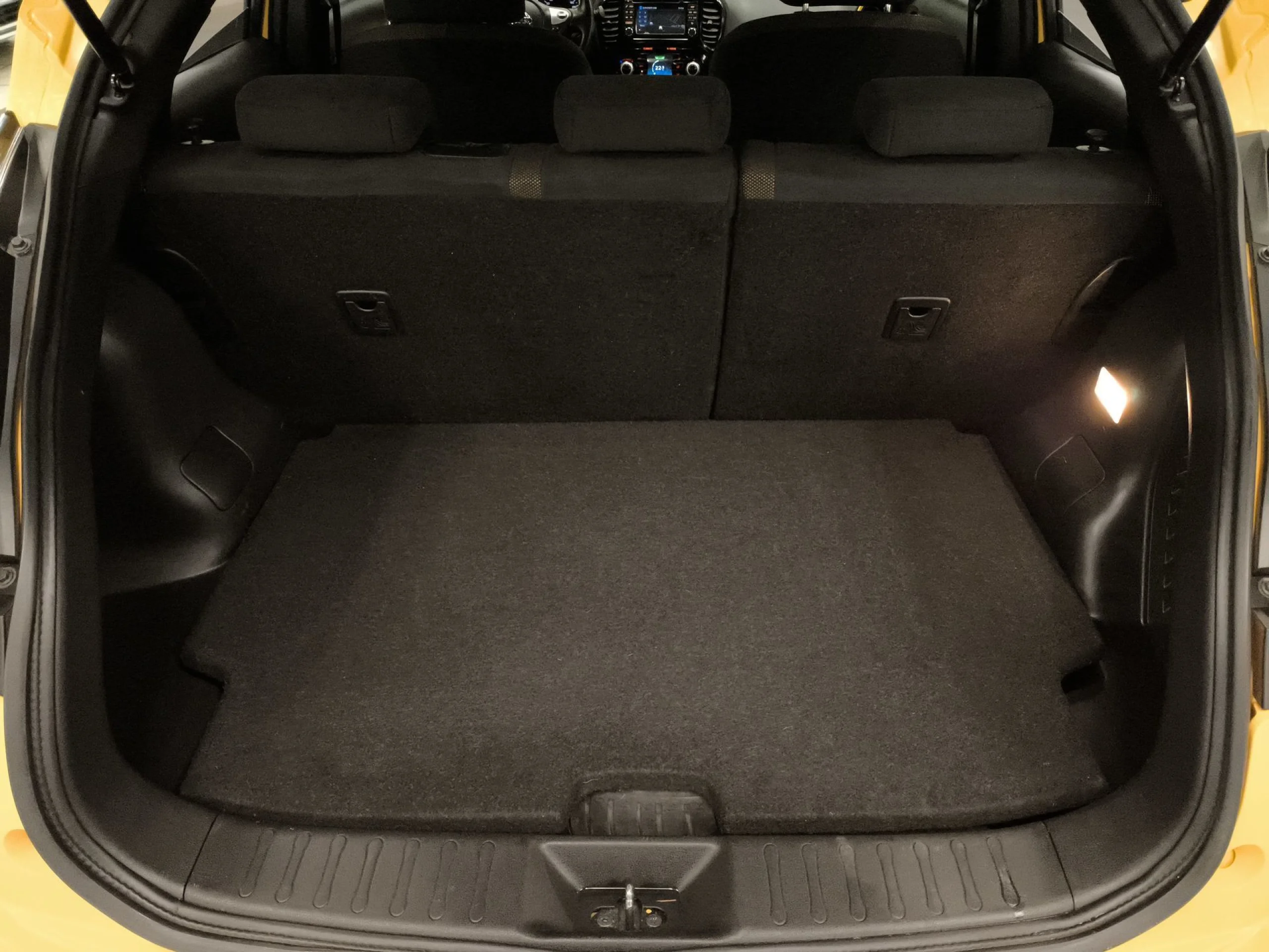 Nissan Juke 1.5 dCi Acenta 4x2 81 kW (110 CV) - Foto 21