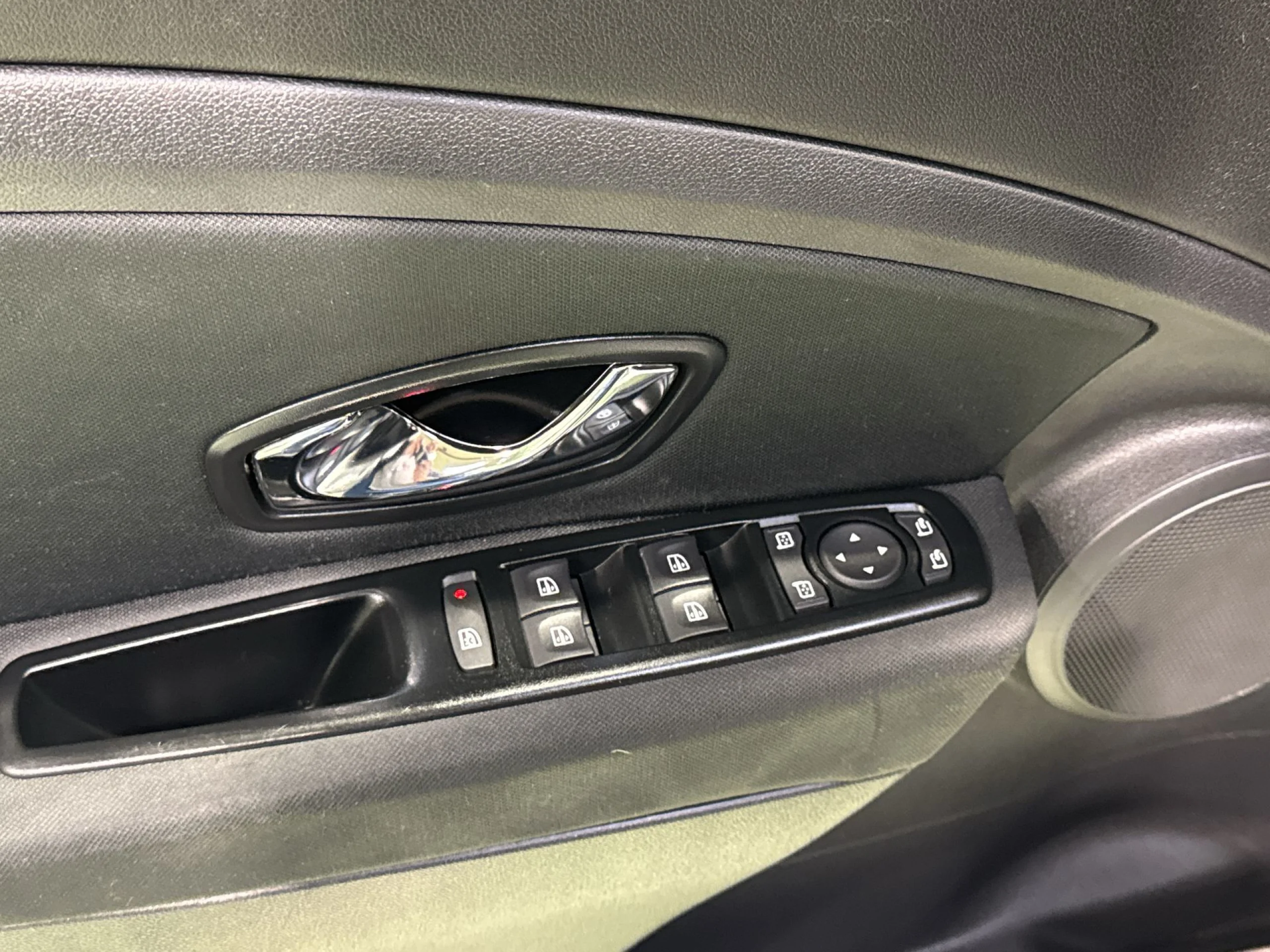 Renault Megane Limited Energy SANDS TCe 85 kW (115 CV) - Foto 10