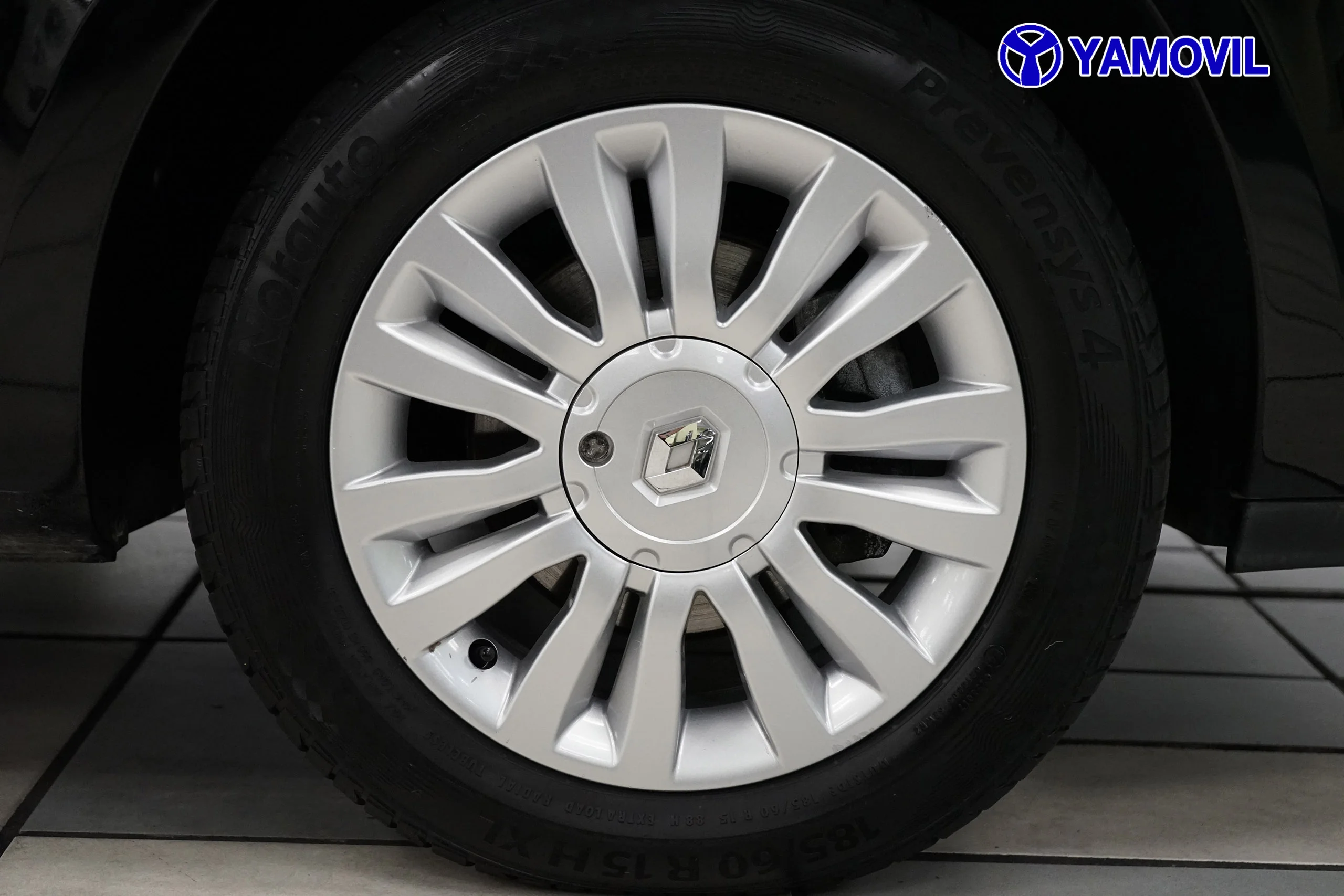 Renault Clio 1.2 16V AUTHENTIQUE 5P - Foto 9