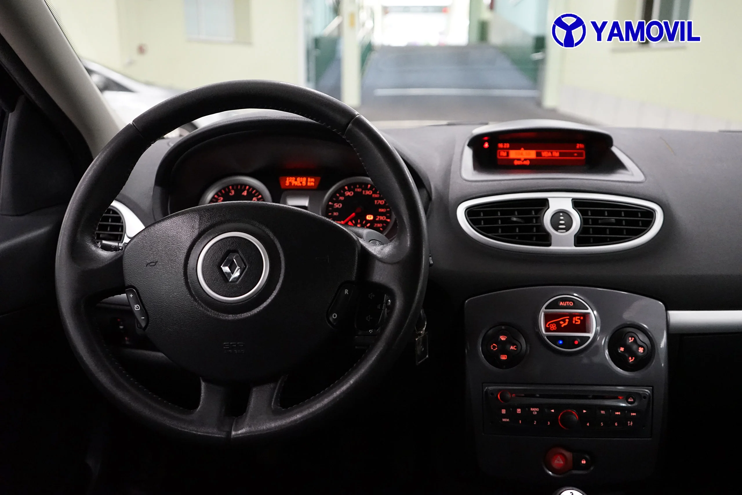 Renault Clio 1.2 16V AUTHENTIQUE 5P - Foto 17