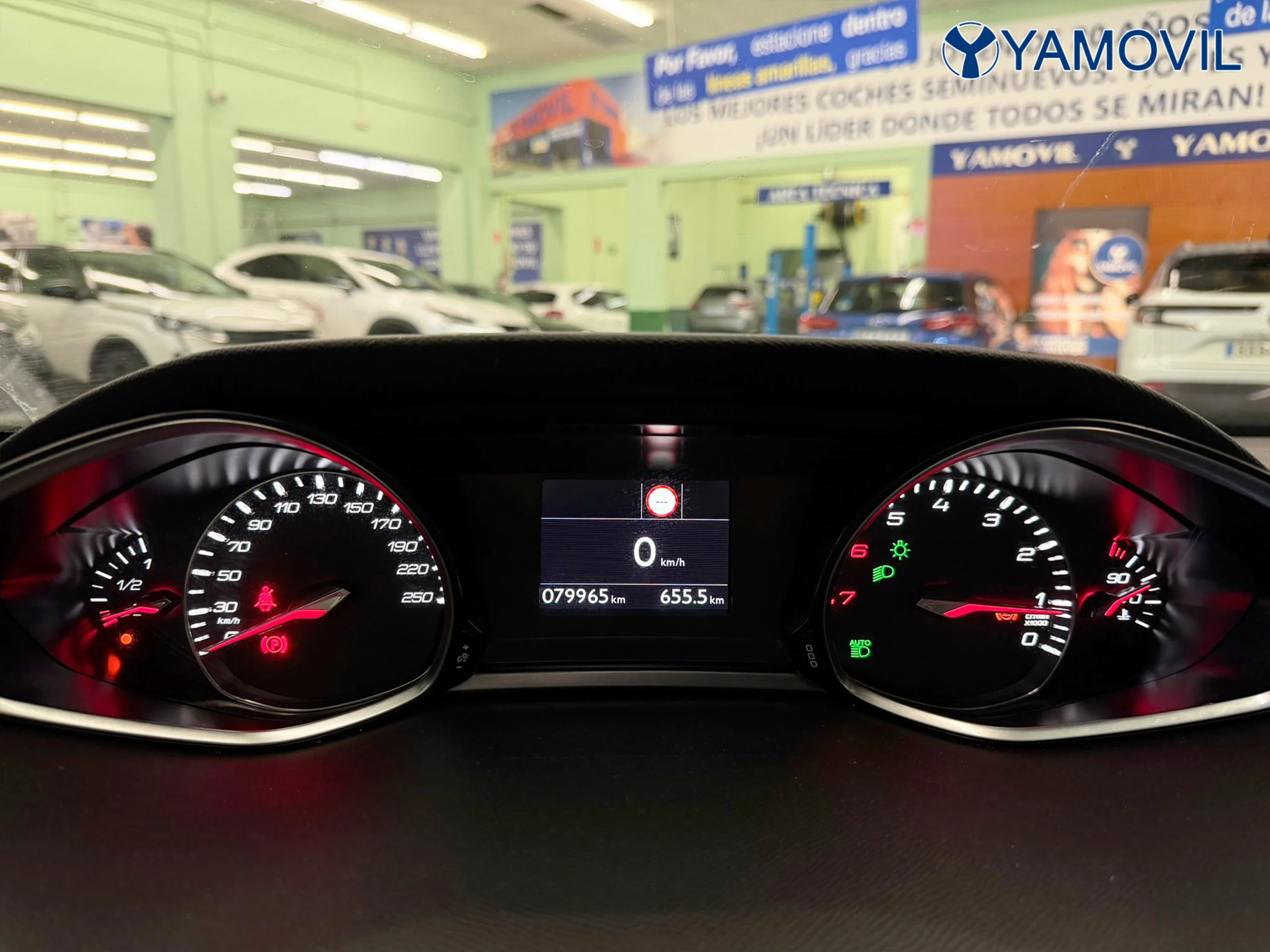 Peugeot 308 PureTech 130 SANDS Tech Edition 96 kW (130 CV) - Foto 6