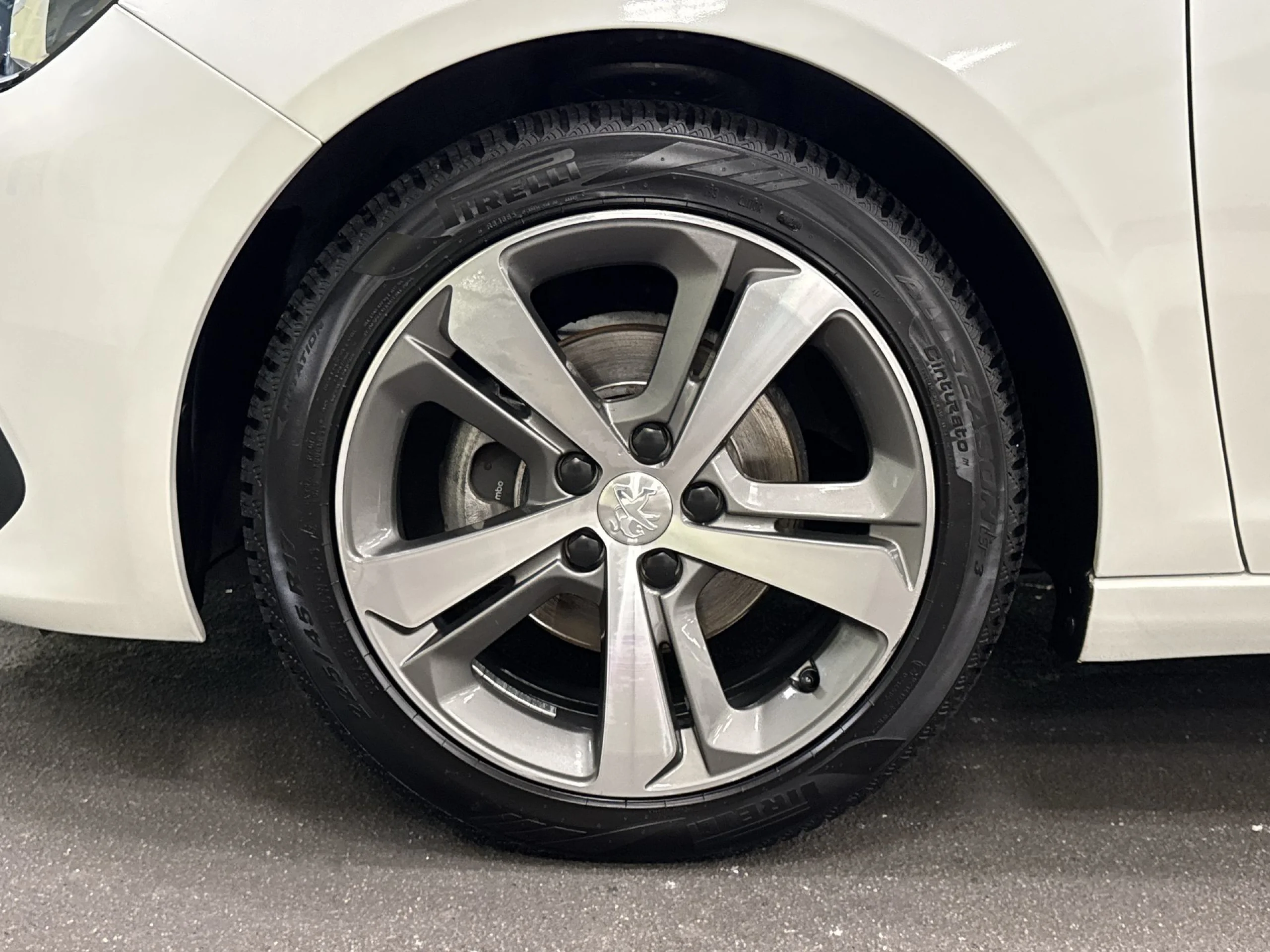 Peugeot 308 PureTech 130 SANDS Tech Edition 96 kW (130 CV) - Foto 7