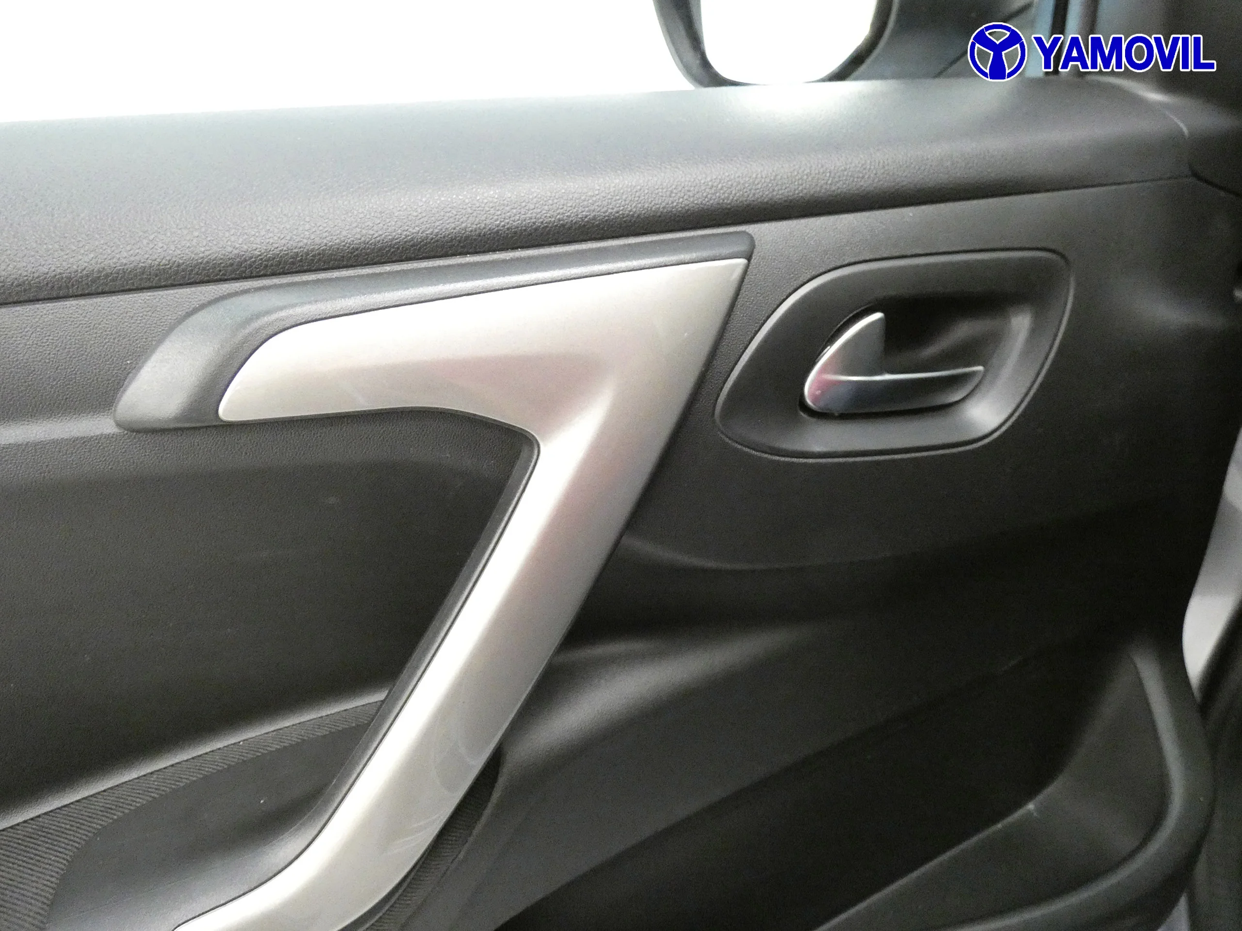 Citroen C-Elysee 1.2 PURETECH SHINE 4P - Foto 26