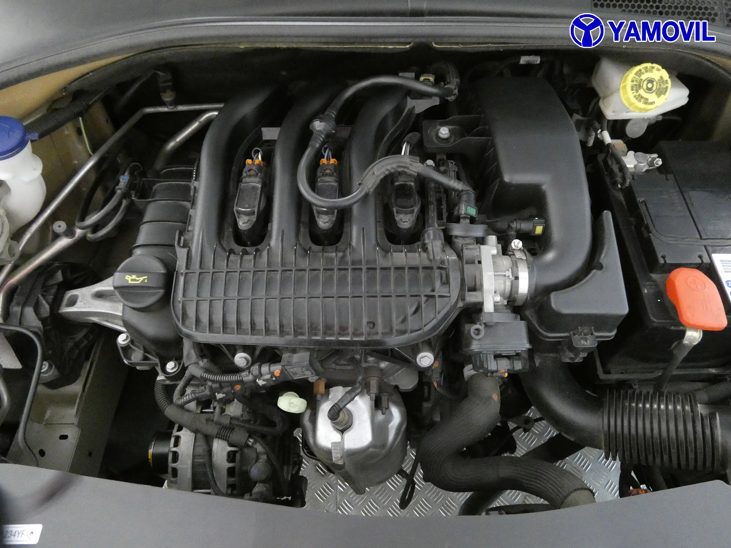 Citroen C-Elysee 1.2 PURETECH SHINE 4P - Foto 8