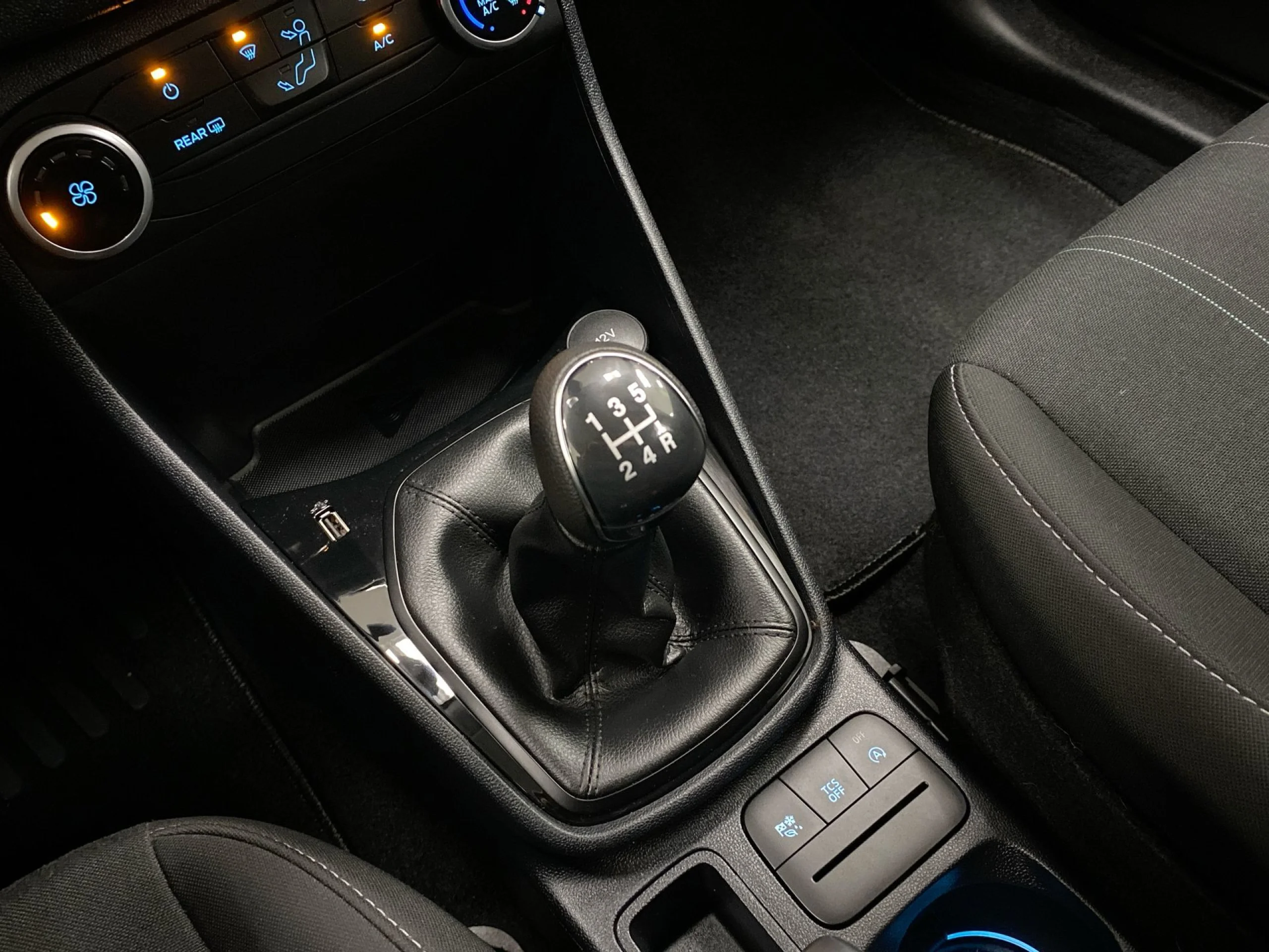 Ford Fiesta 1.1 Ti-VCT Trend 55 kW (75 CV) - Foto 15