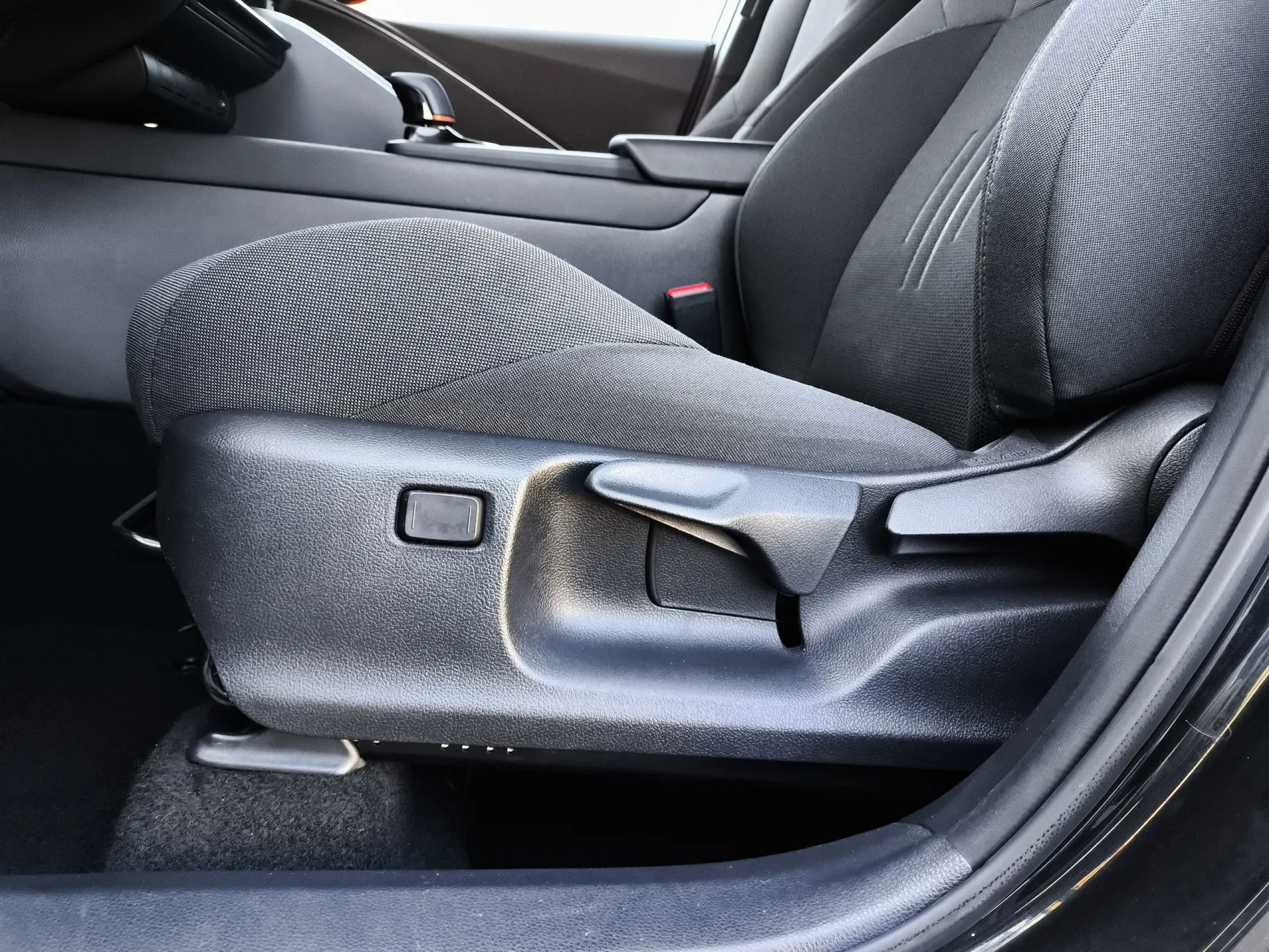 Toyota C-HR 140H Advance 103 kW (140 CV) - Foto 9