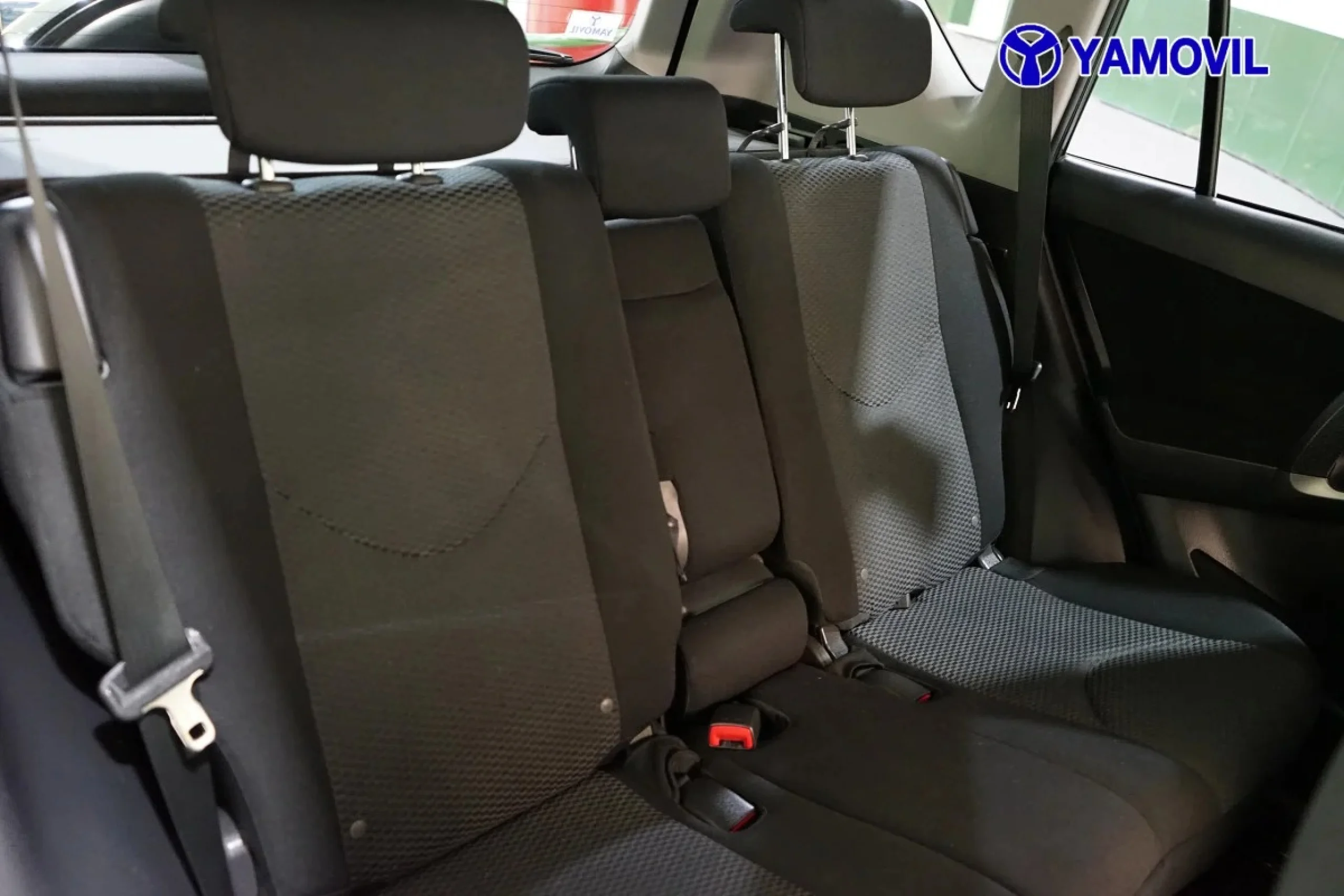 Toyota Rav4 2.2D-4D Advance 4x2 110 kW (150 CV) - Foto 16