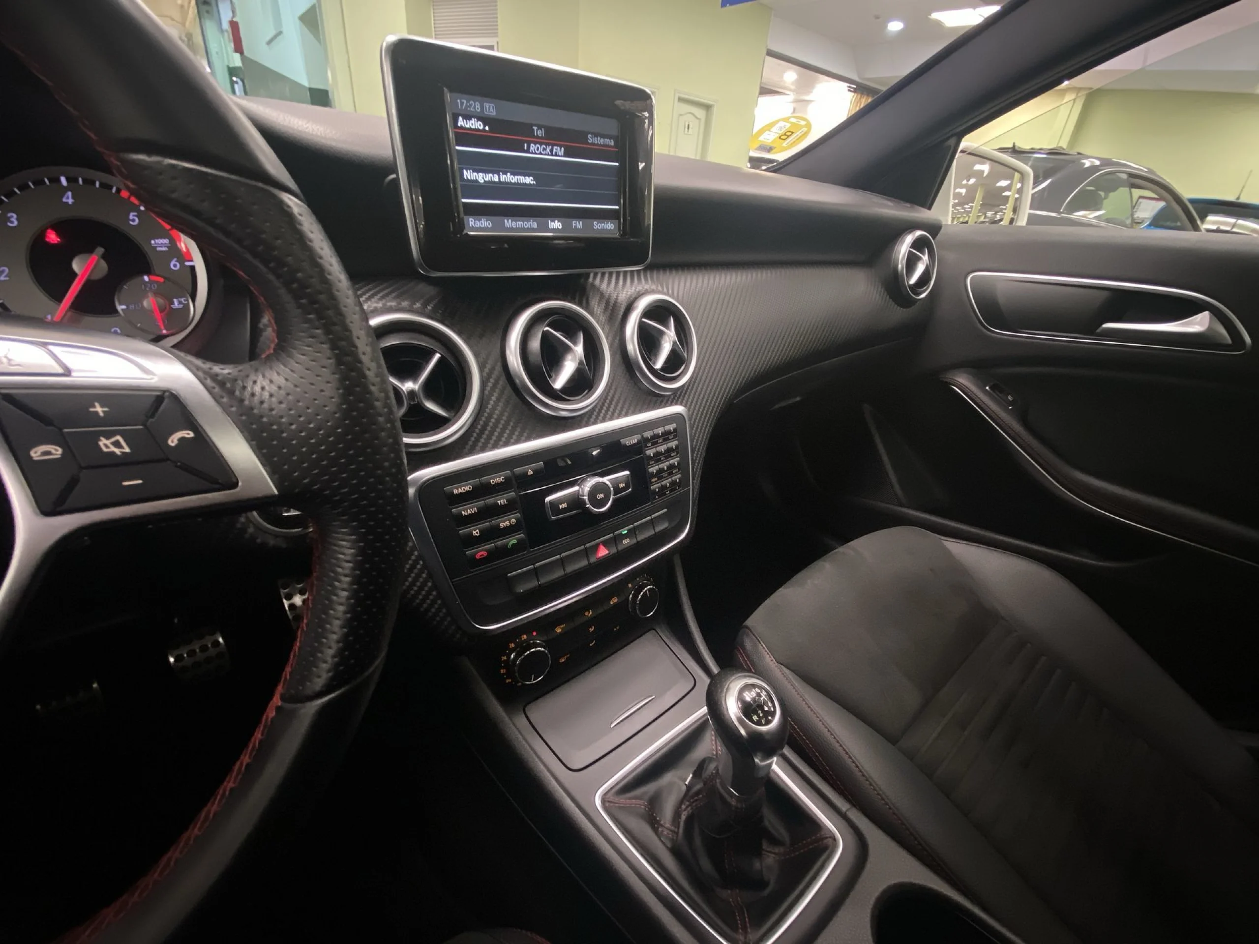 Mercedes-Benz Clase A A 180 CDI Blue Efficiency AMG Line 80 kW (109 CV) - Foto 16