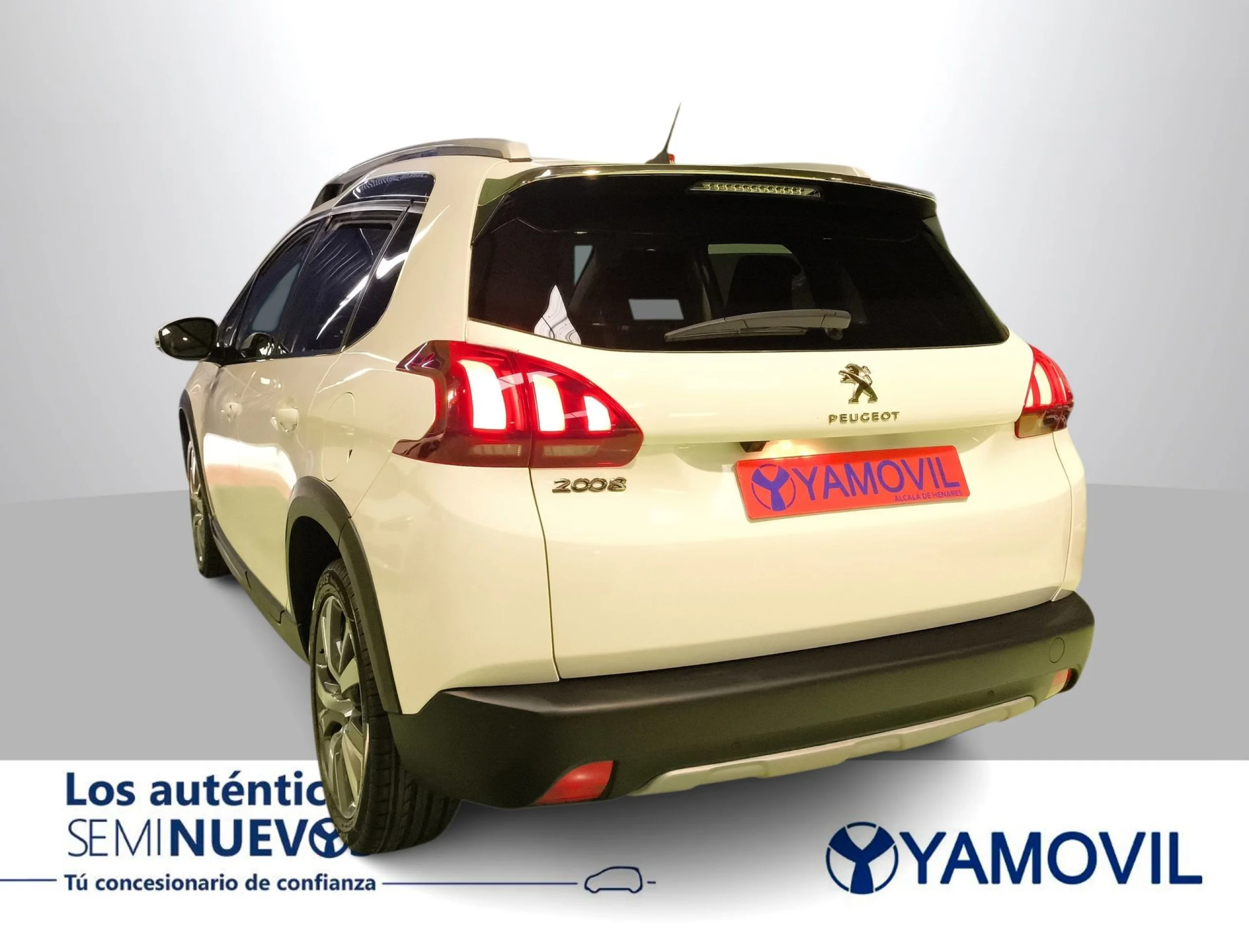Peugeot 2008 PureTech 110 SANDS Allure EAT6 81 kW (110 CV) - Foto 3