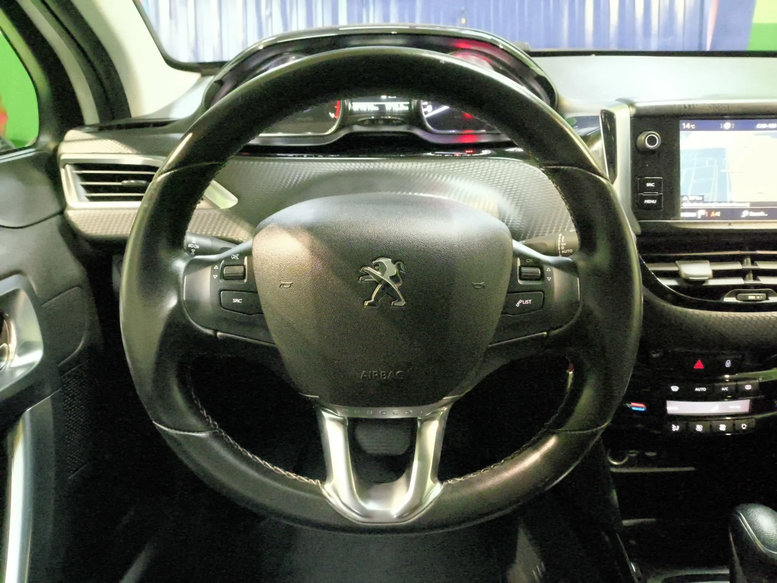 Peugeot 2008 PureTech 110 SANDS Allure EAT6 81 kW (110 CV) - Foto 11