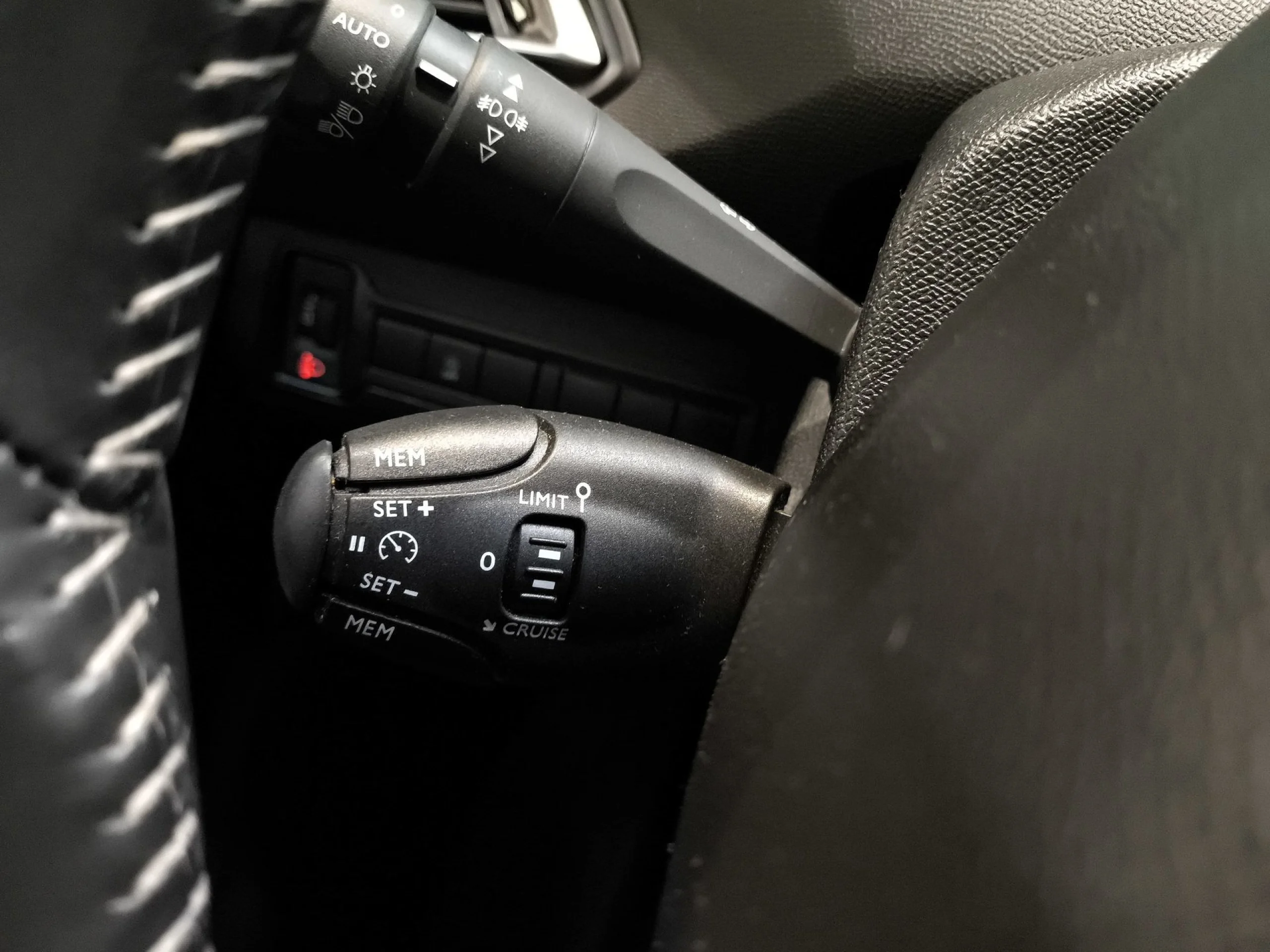Peugeot 308 BlueHDi 100 Style 75 kW (100 CV) - Foto 12