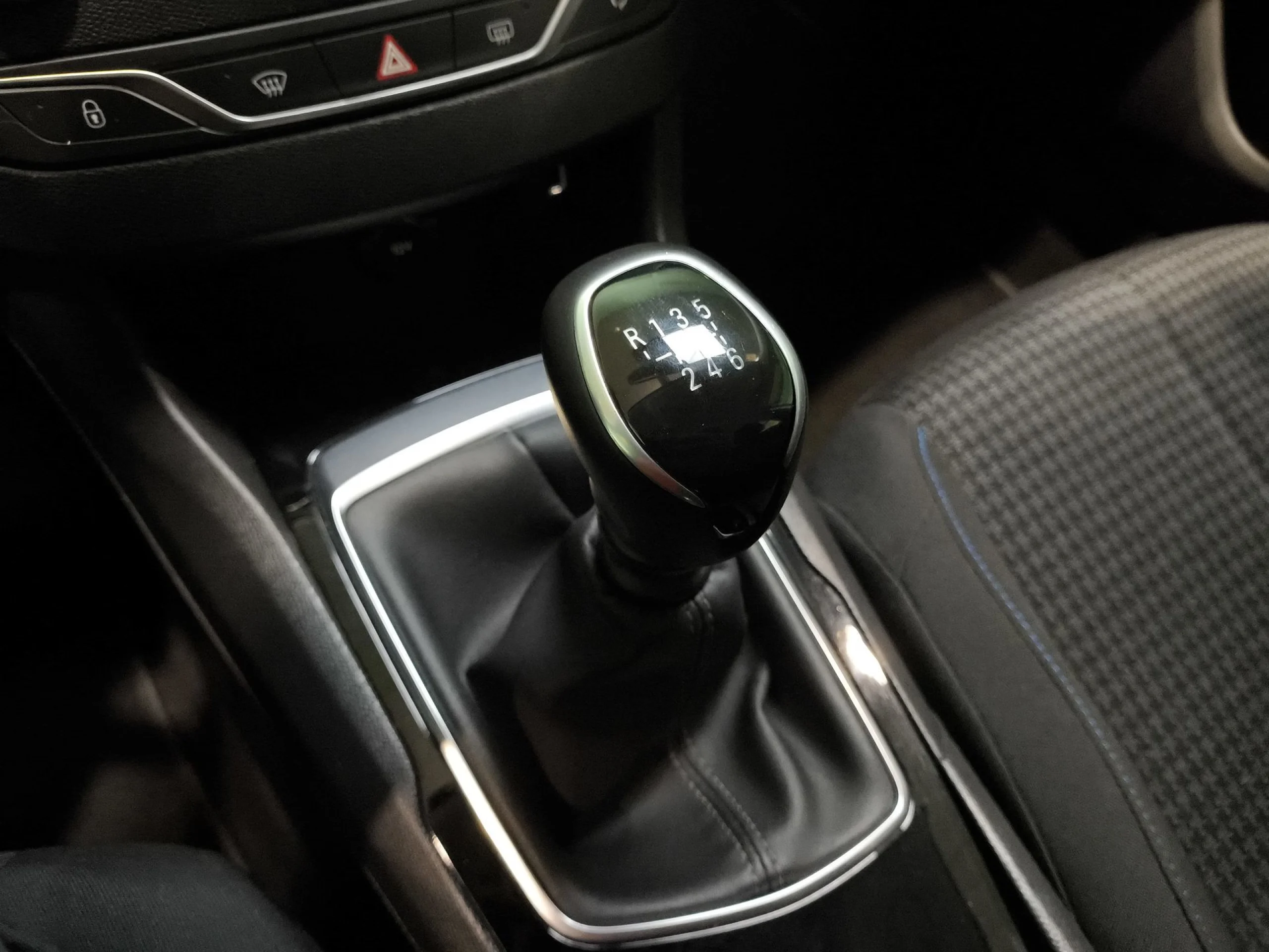 Peugeot 308 BlueHDi 100 Style 75 kW (100 CV) - Foto 23