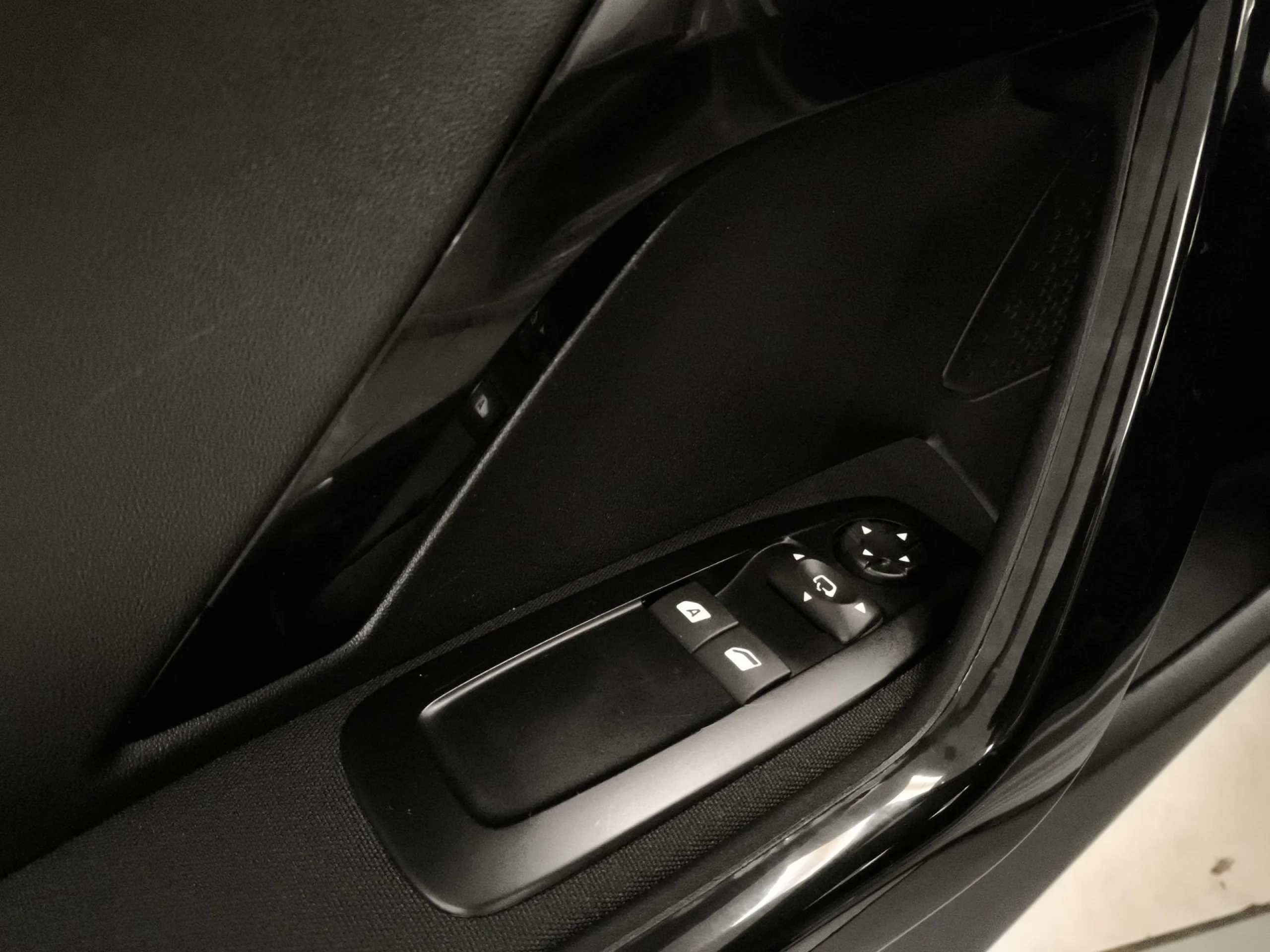 Peugeot 208 PureTech Signature 60 kW (82 CV) - Foto 10