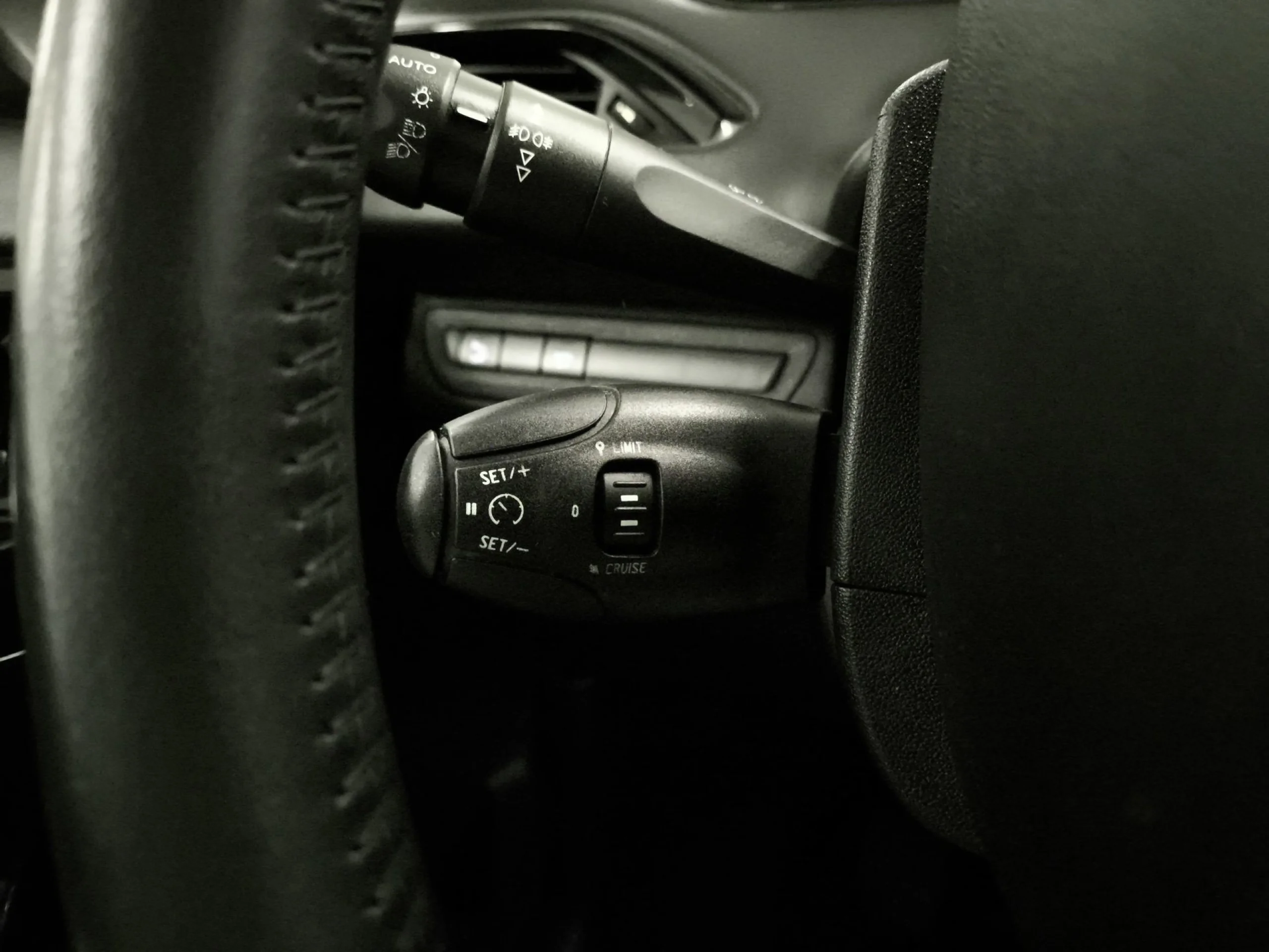 Peugeot 208 PureTech Signature 60 kW (82 CV) - Foto 12