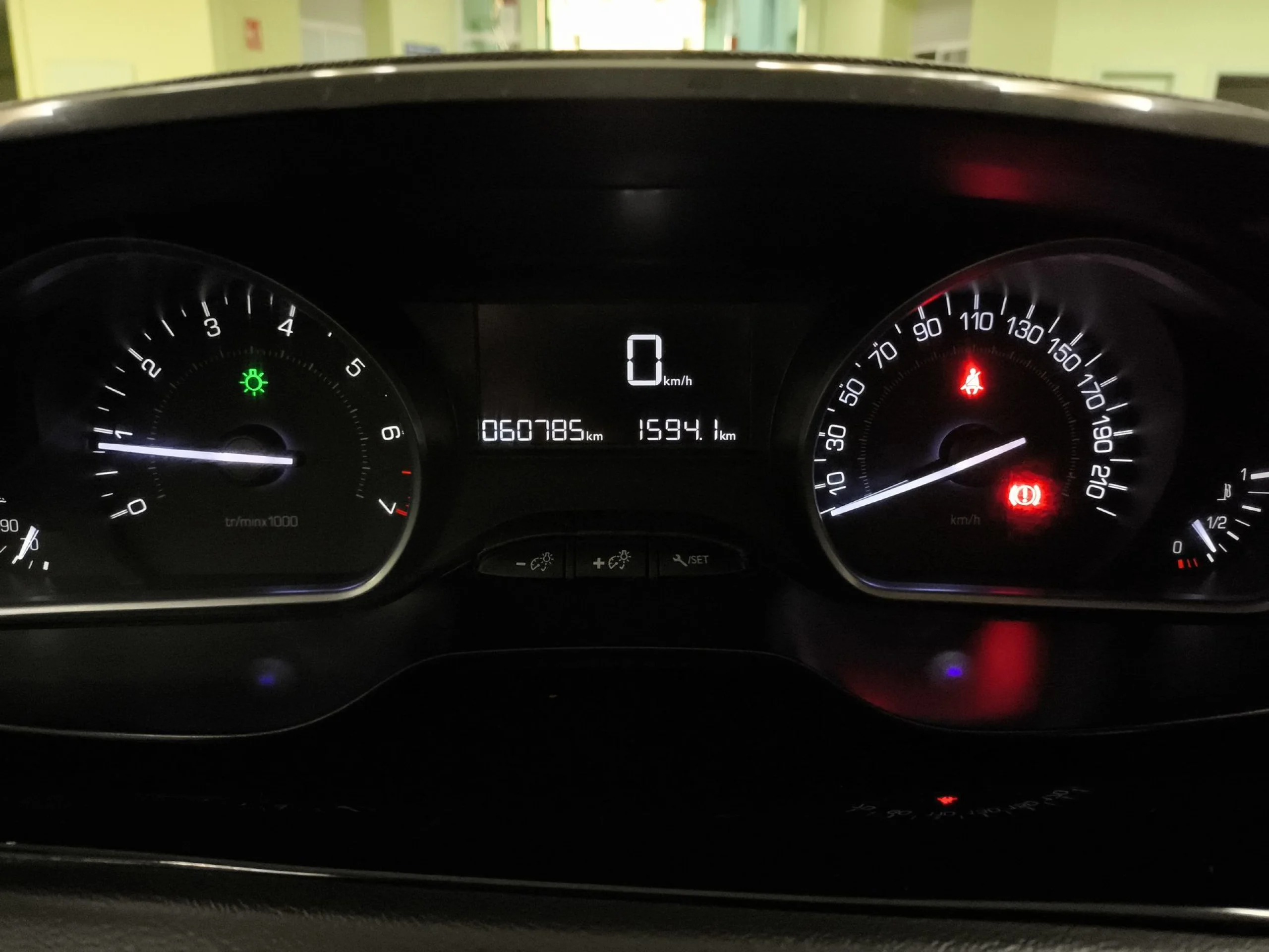Peugeot 208 PureTech Signature 60 kW (82 CV) - Foto 18