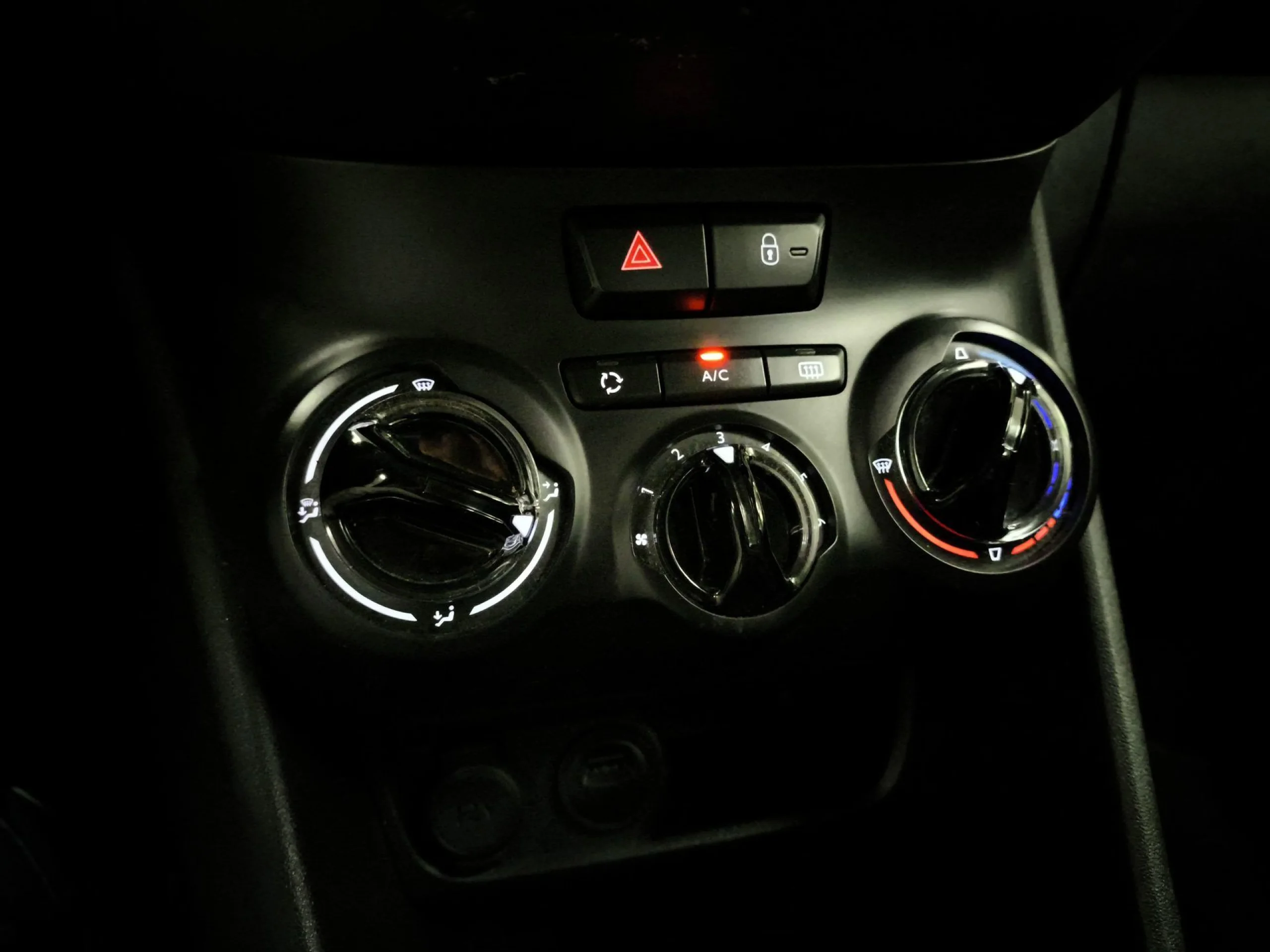 Peugeot 208 PureTech Signature 60 kW (82 CV) - Foto 21