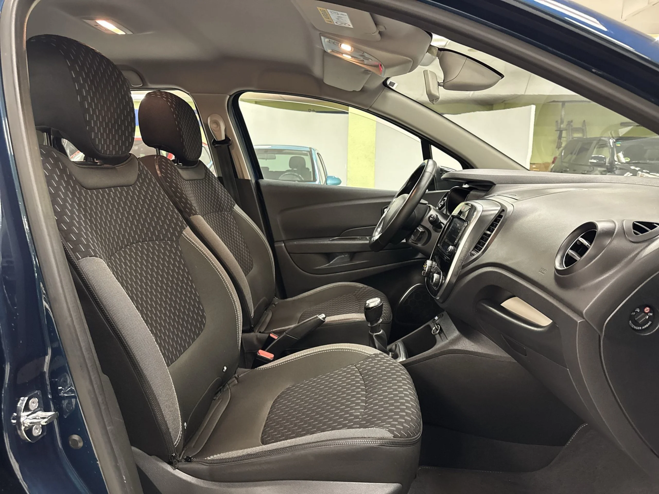 Renault Captur Zen Energy TCe 88 kW (120 CV) - Foto 24