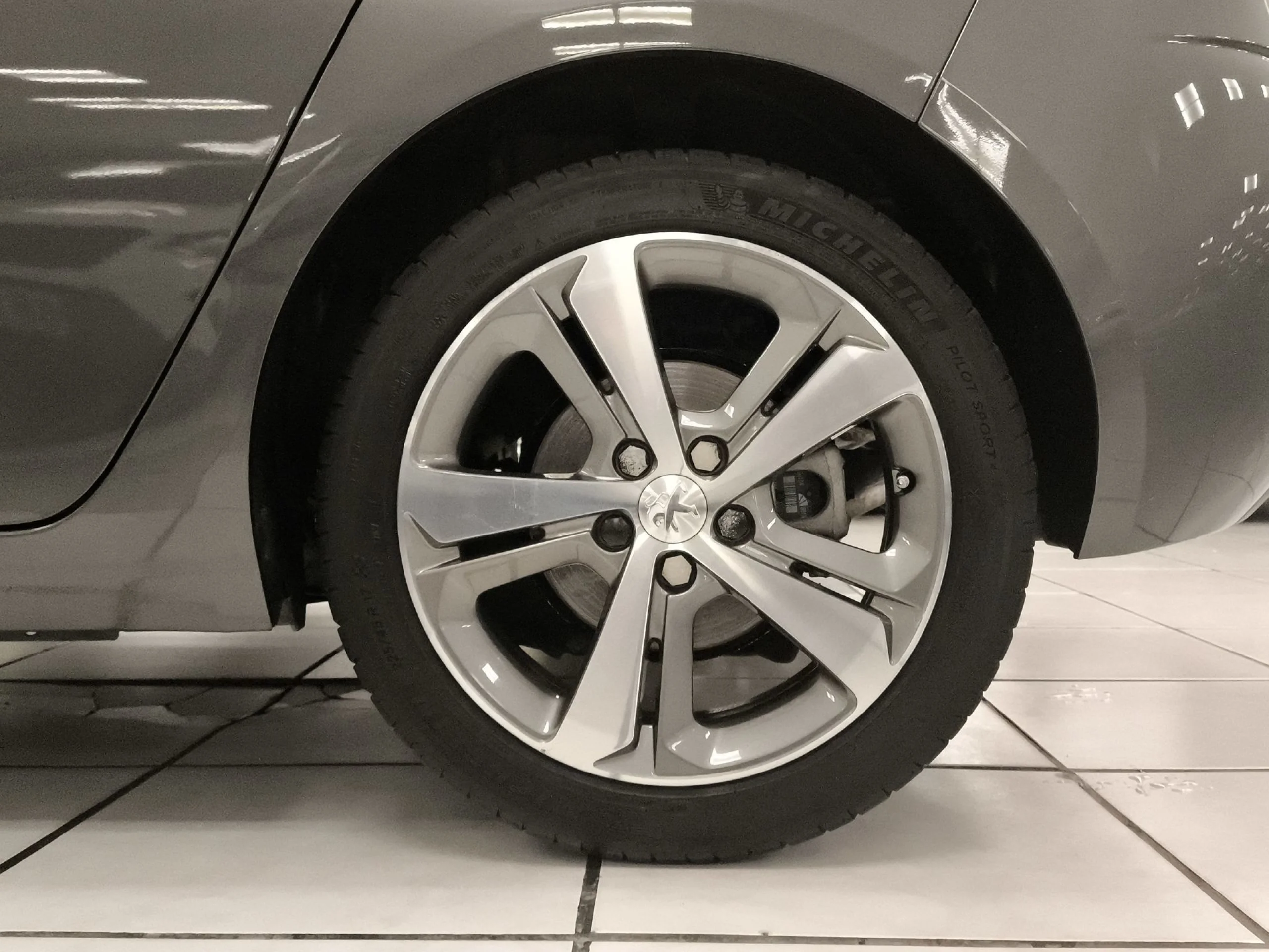 Peugeot 308 PureTech 130 SANDS Allure 96 kW (130 CV) - Foto 7
