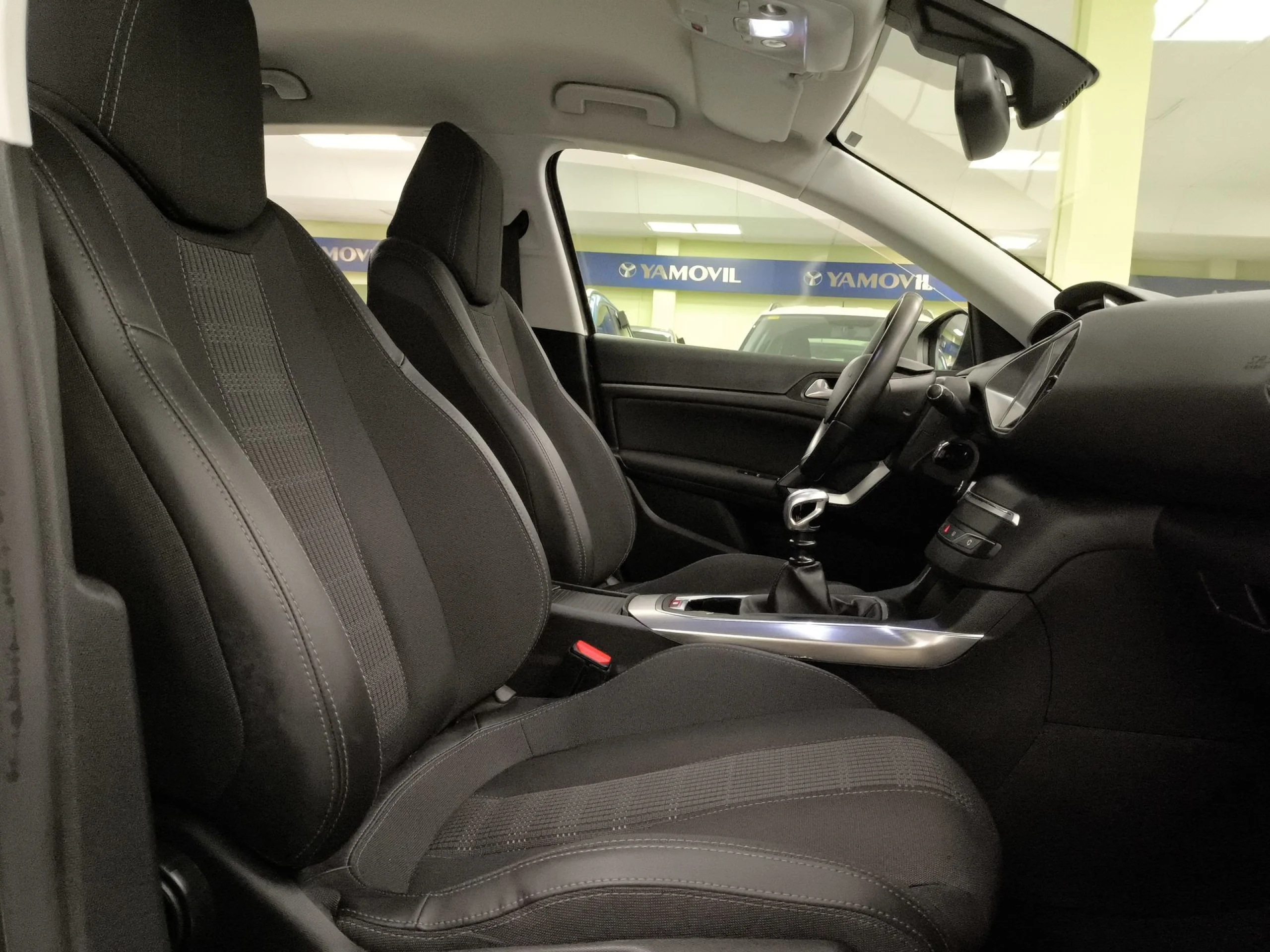 Peugeot 308 PureTech 130 SANDS Allure 96 kW (130 CV) - Foto 20