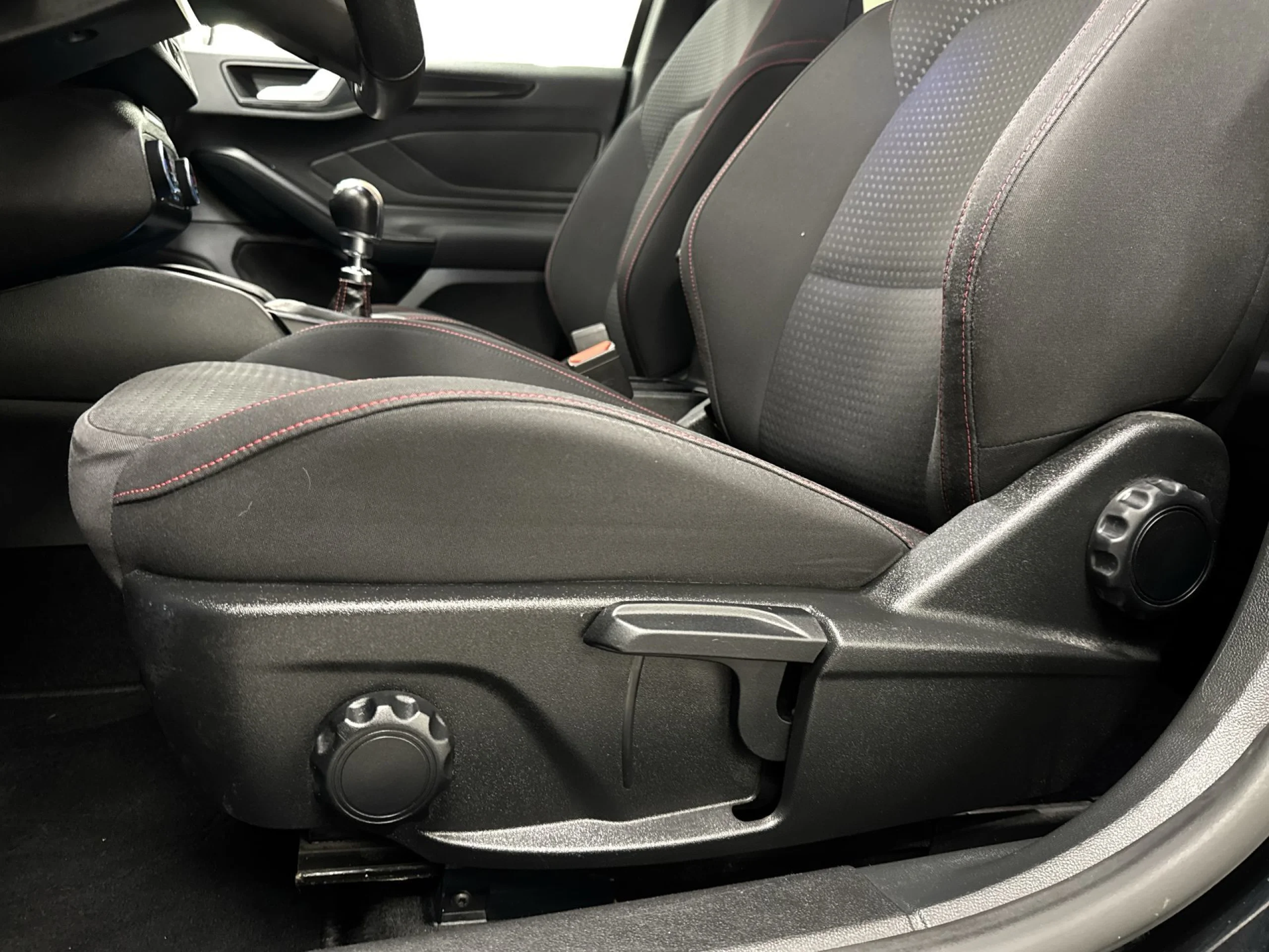 Ford Focus 1.0 Ecoboost SANDS ST-Line 92 kW (125 CV) - Foto 9