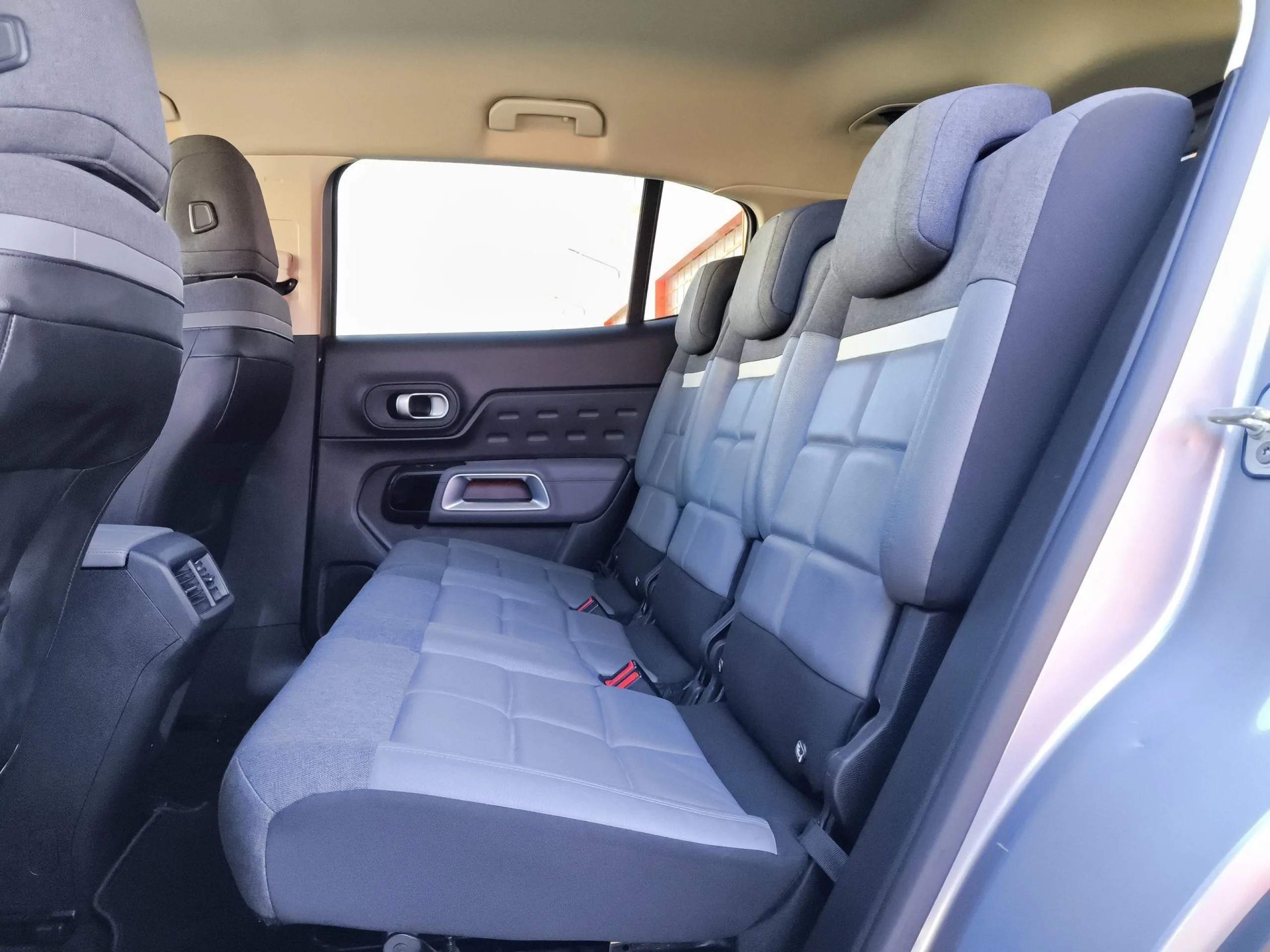 Citroen C5 Aircross PureTech 130 SANDS Shine 96 kW (131 CV) - Foto 19