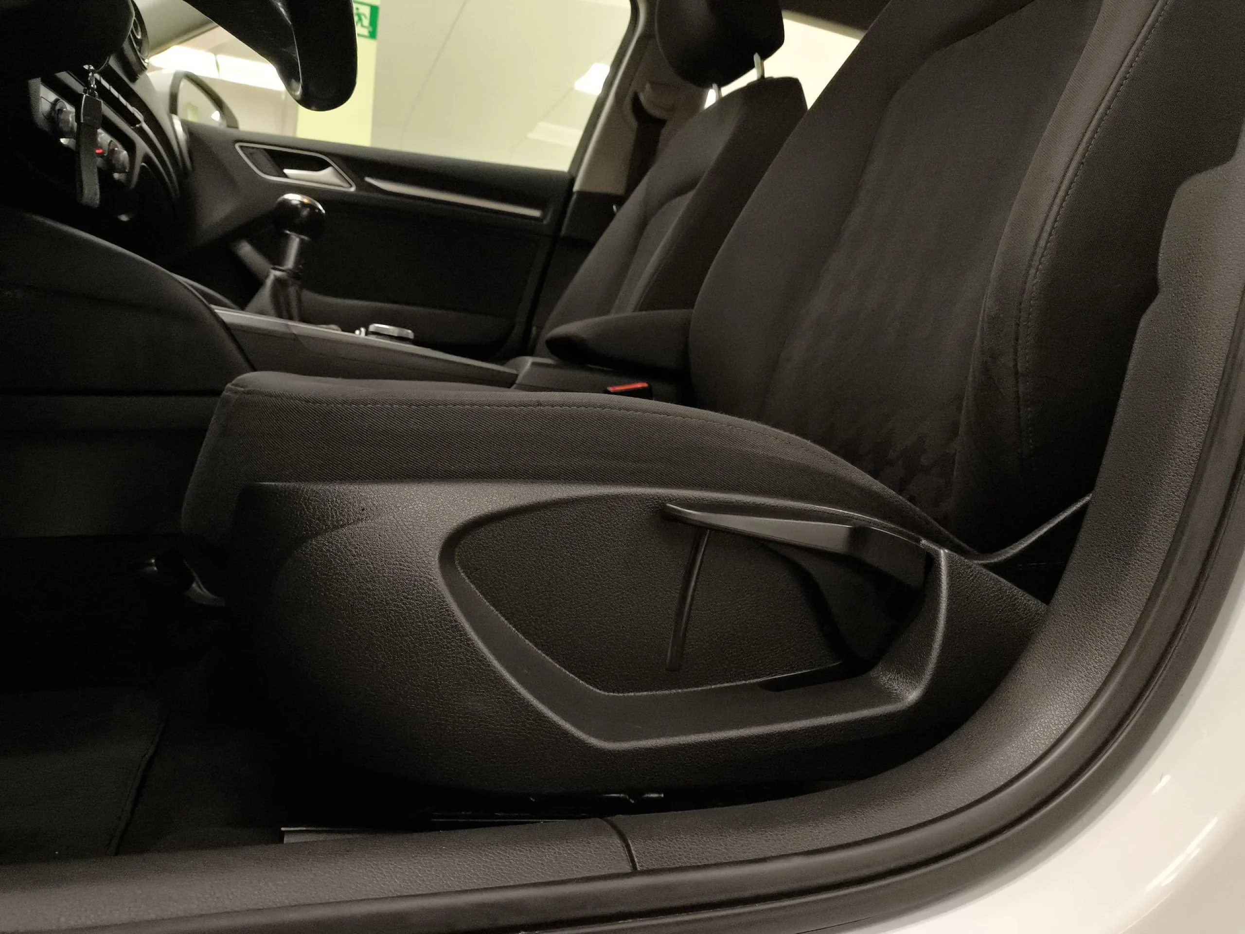 Audi A3 Sportback Attraction 1.6 TDI 77 kW (105 CV) - Foto 9