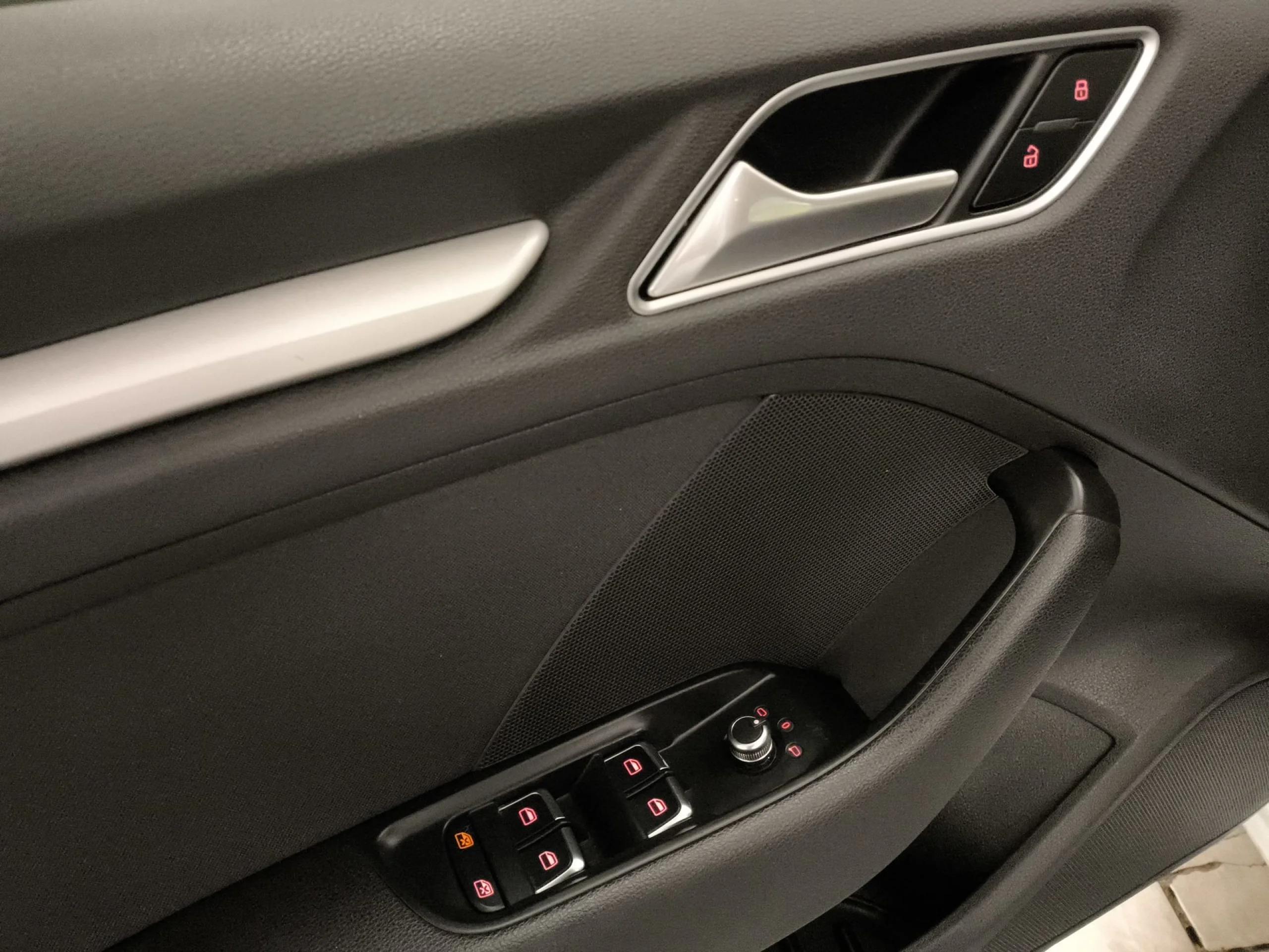 Audi A3 Sportback Attraction 1.6 TDI 77 kW (105 CV) - Foto 10