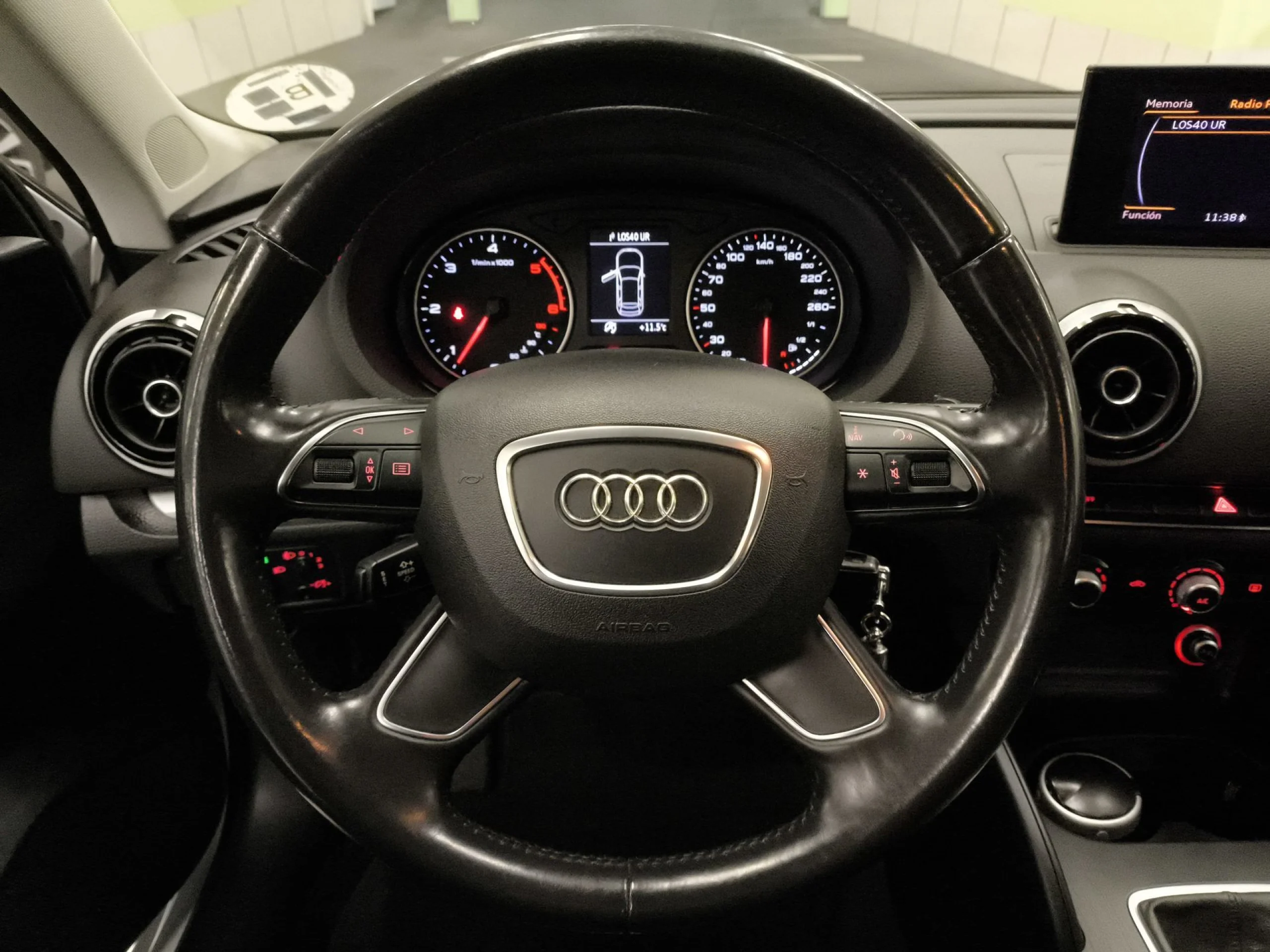 Audi A3 Sportback Attraction 1.6 TDI 77 kW (105 CV) - Foto 14