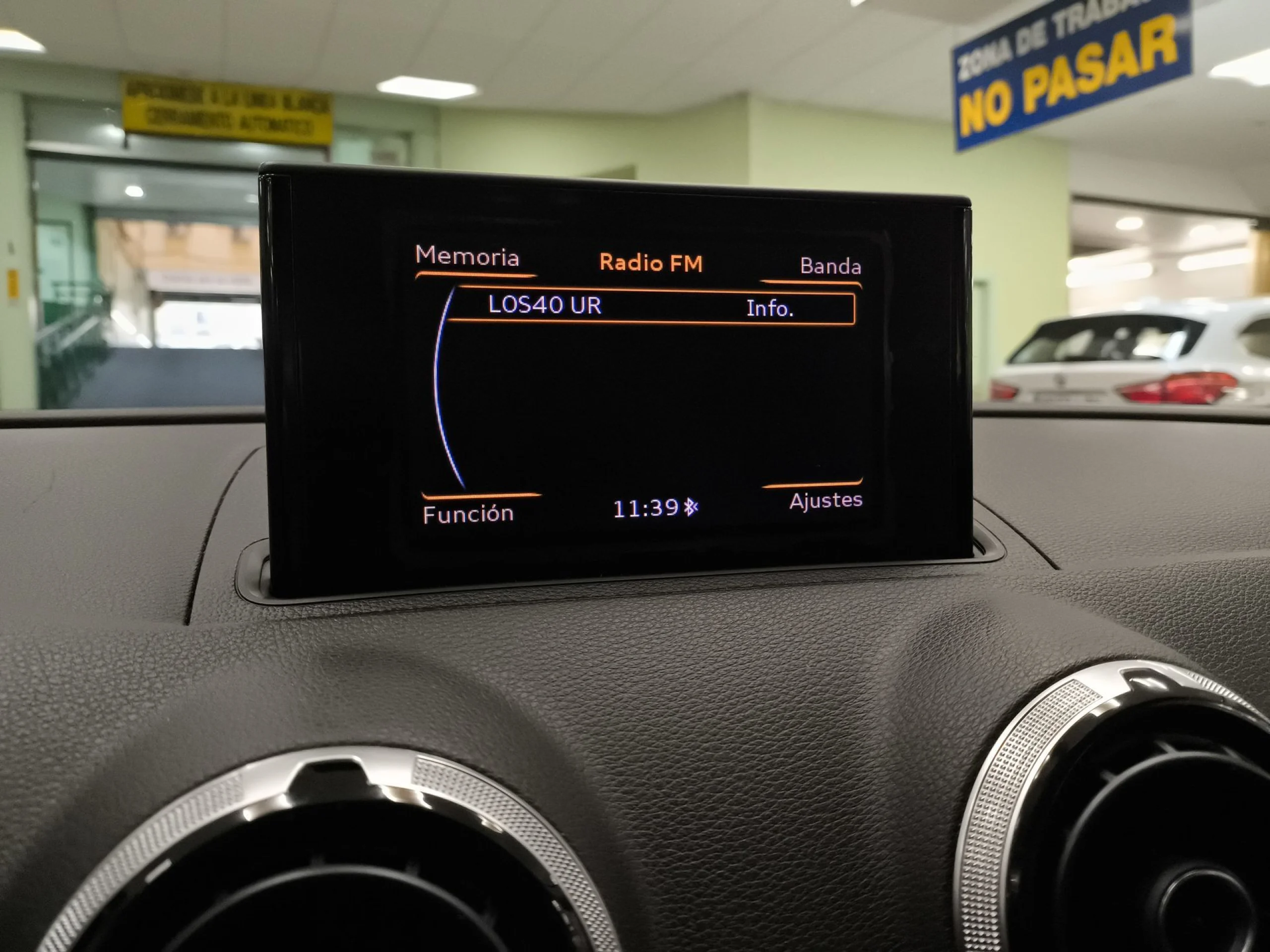 Audi A3 Sportback Attraction 1.6 TDI 77 kW (105 CV) - Foto 16