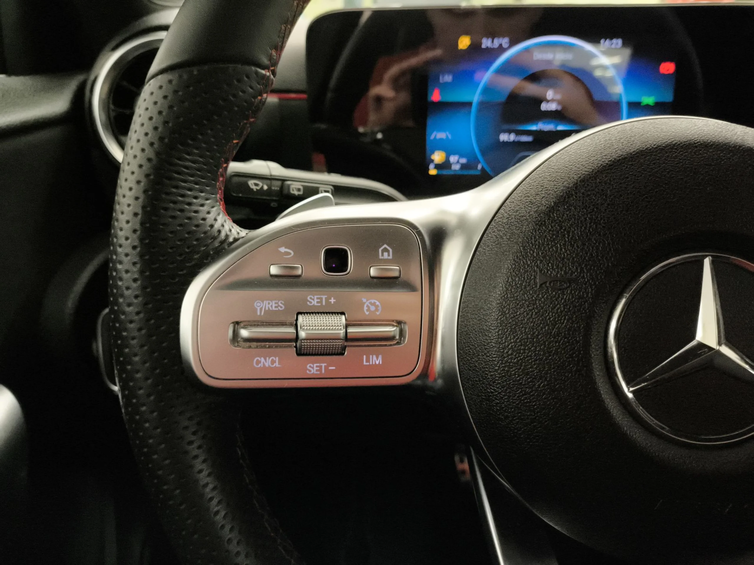Mercedes-Benz Clase A 180 d 85 kW (116 CV) - Foto 14