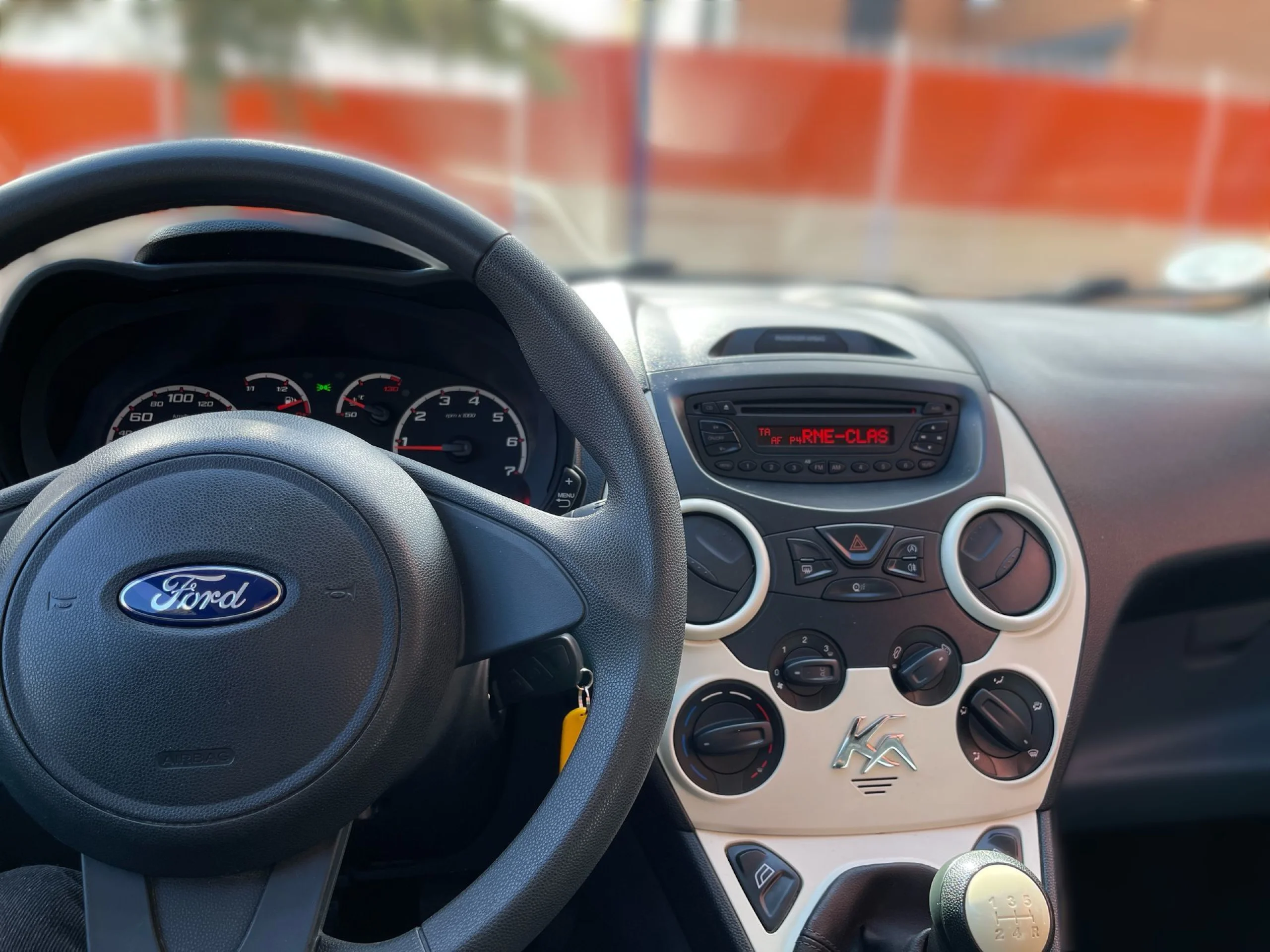 Ford Ka 1.2 Duratec SANDS Trend+ 51 kW (69 CV) - Foto 15