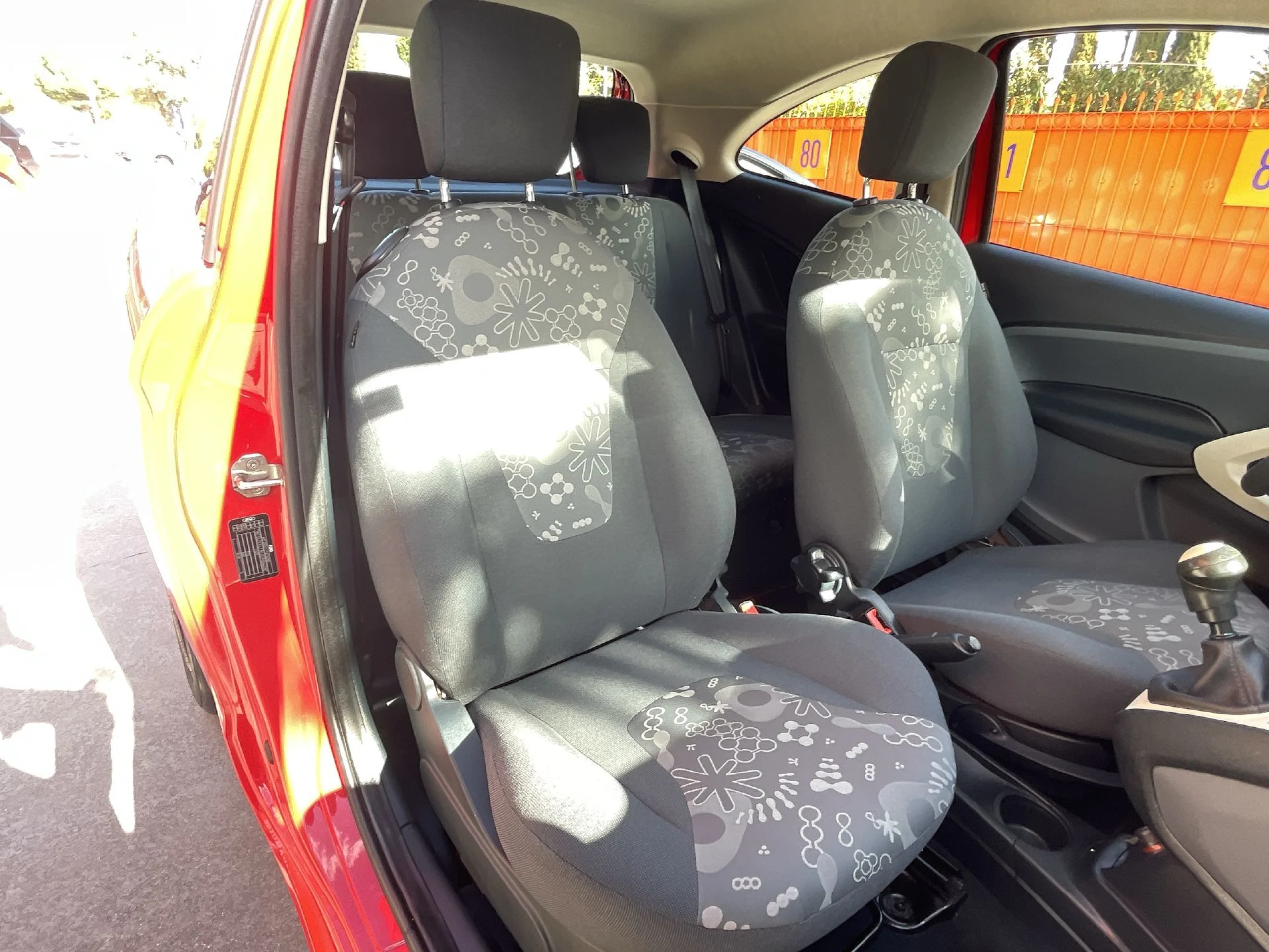 Ford Ka 1.2 Duratec SANDS Trend+ 51 kW (69 CV) - Foto 18