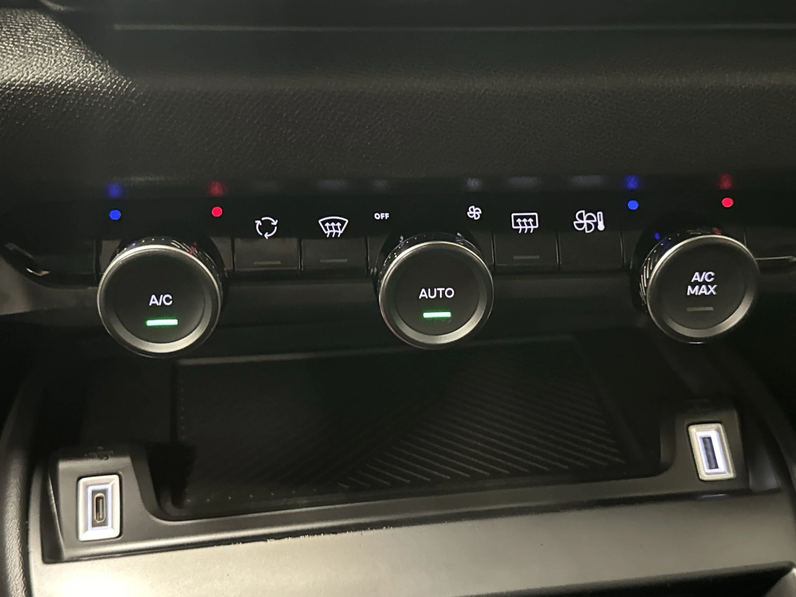 Citroen C4 BlueHDi 110 SANDS Feel Pack 81 kW (110 CV) - Foto 15