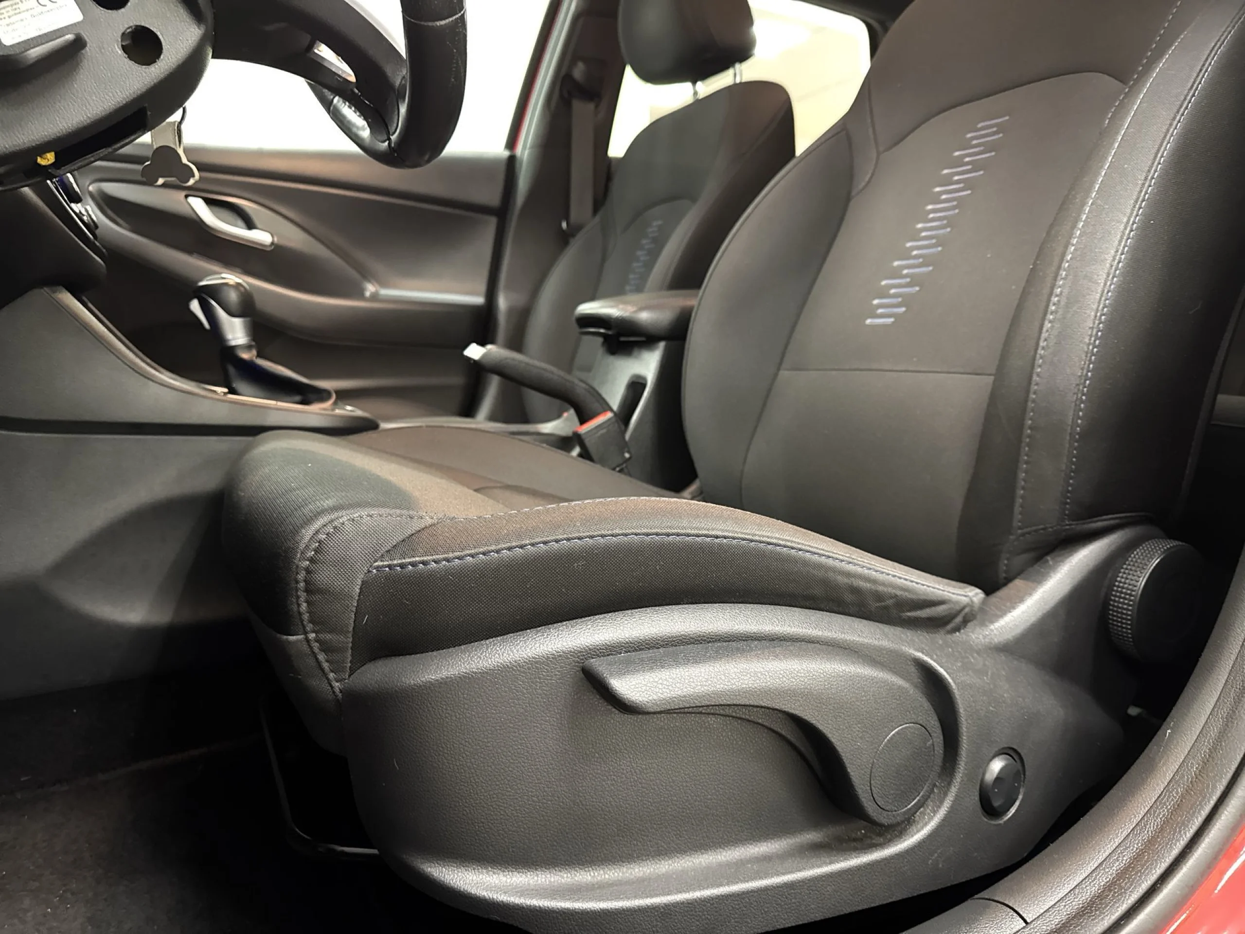 Hyundai I30 cw 1.4 TGDI Style DCT 103 kW (140 CV) - Foto 9