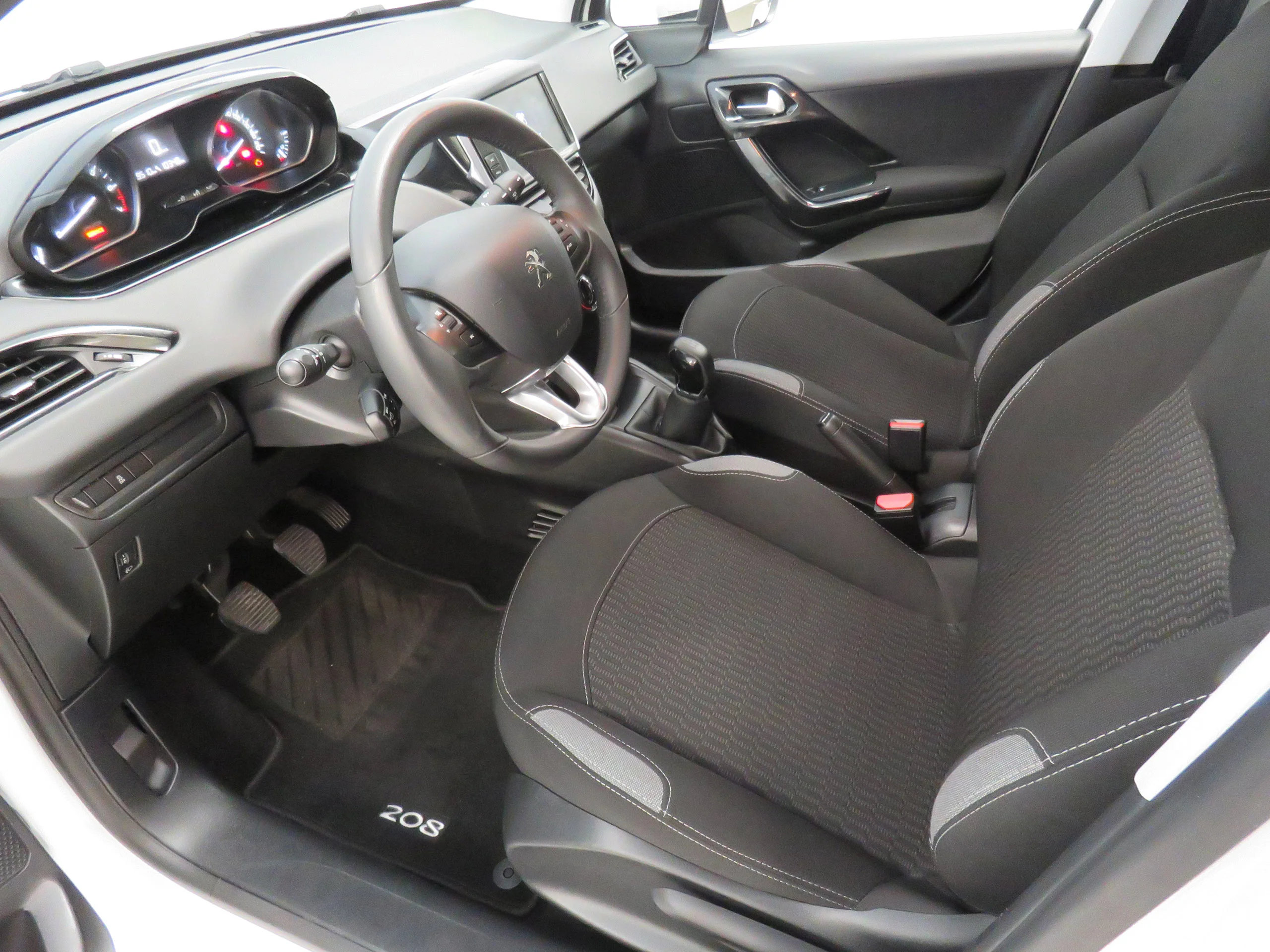 Peugeot 208 1.2 ACTIVE PURE TECH 82CV - Foto 18