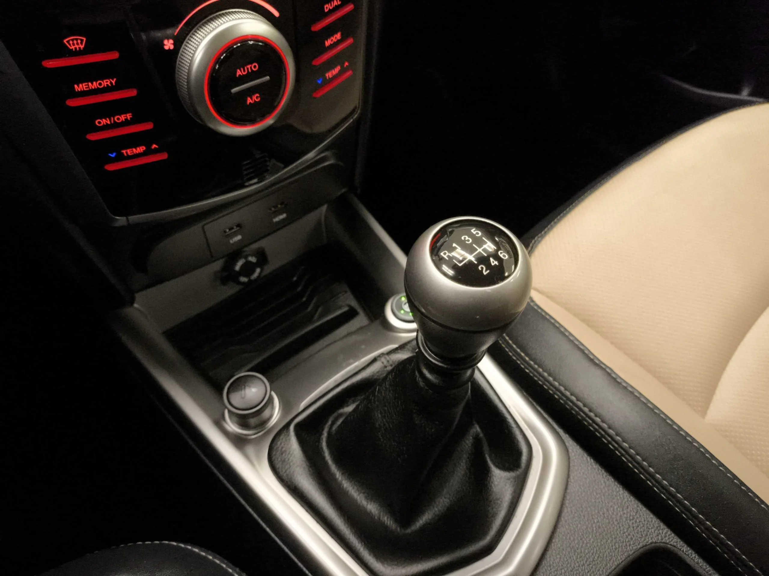 SsangYong Tivoli G16 GLP Limited 4x2 94 kW (128 CV) - Foto 18