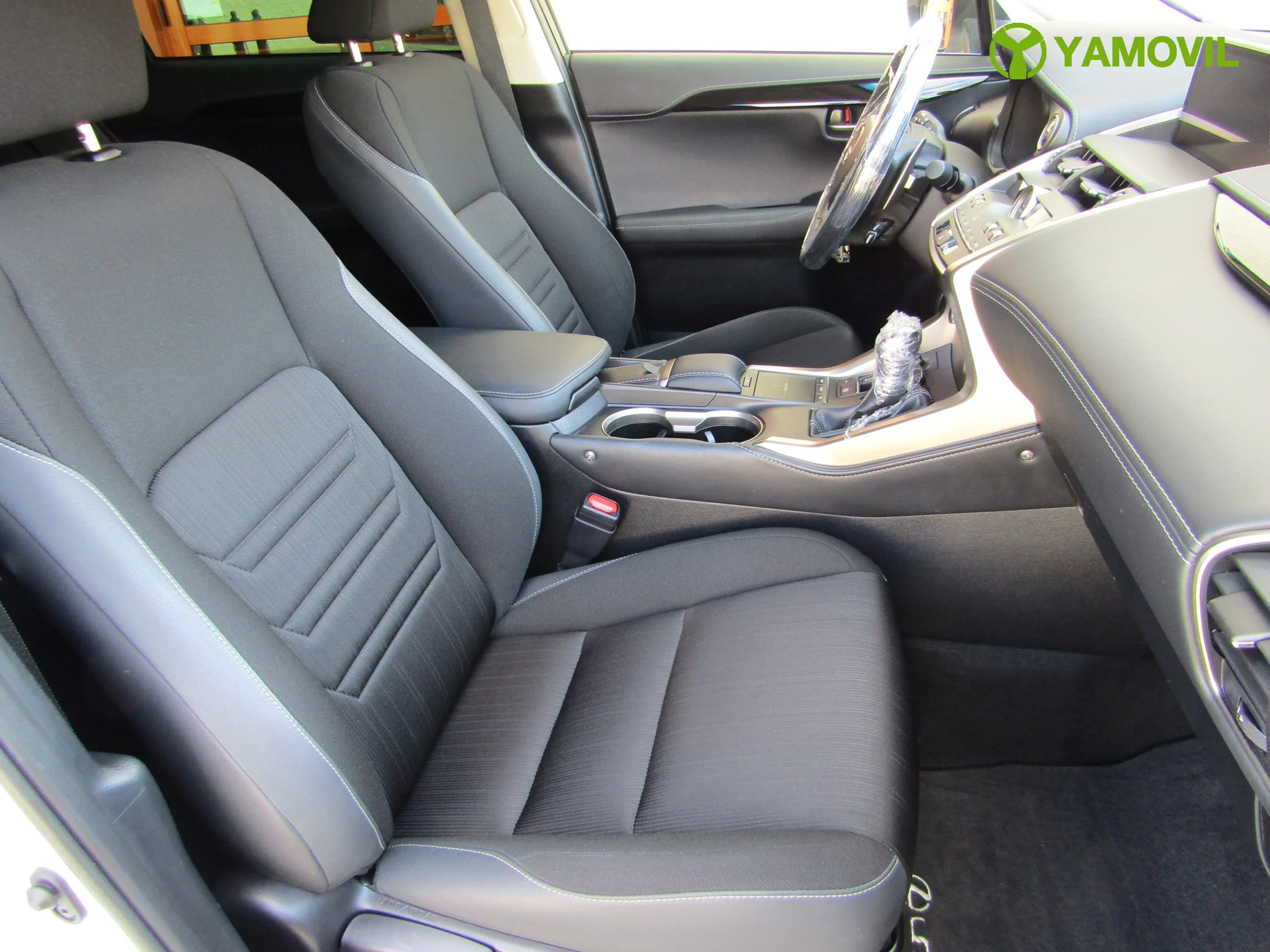 Lexus NX 300h BUSINESS NAVIGATION 2WD AUTO - Foto 13