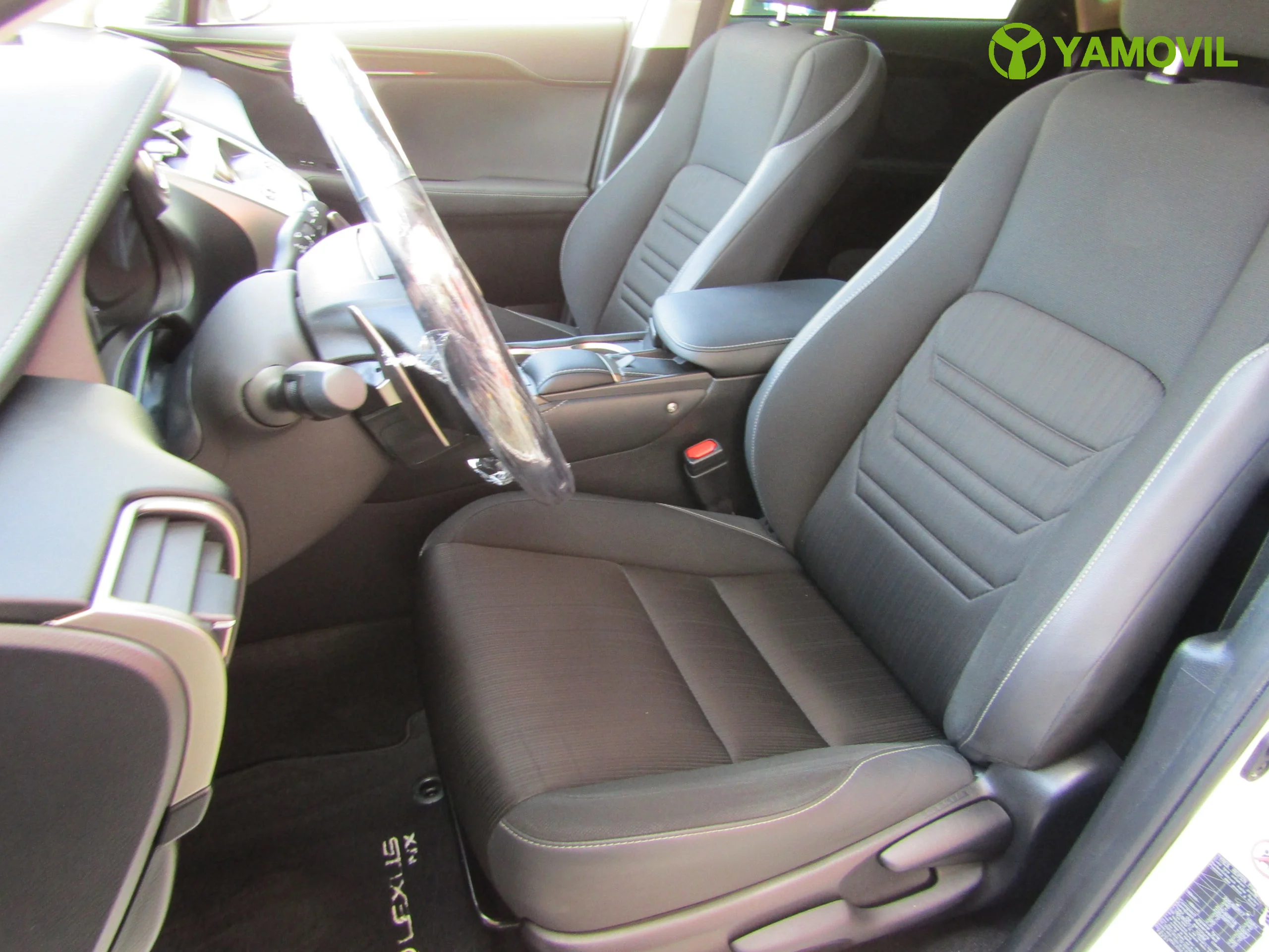 Lexus NX 300h BUSINESS NAVIGATION 2WD AUTO - Foto 18